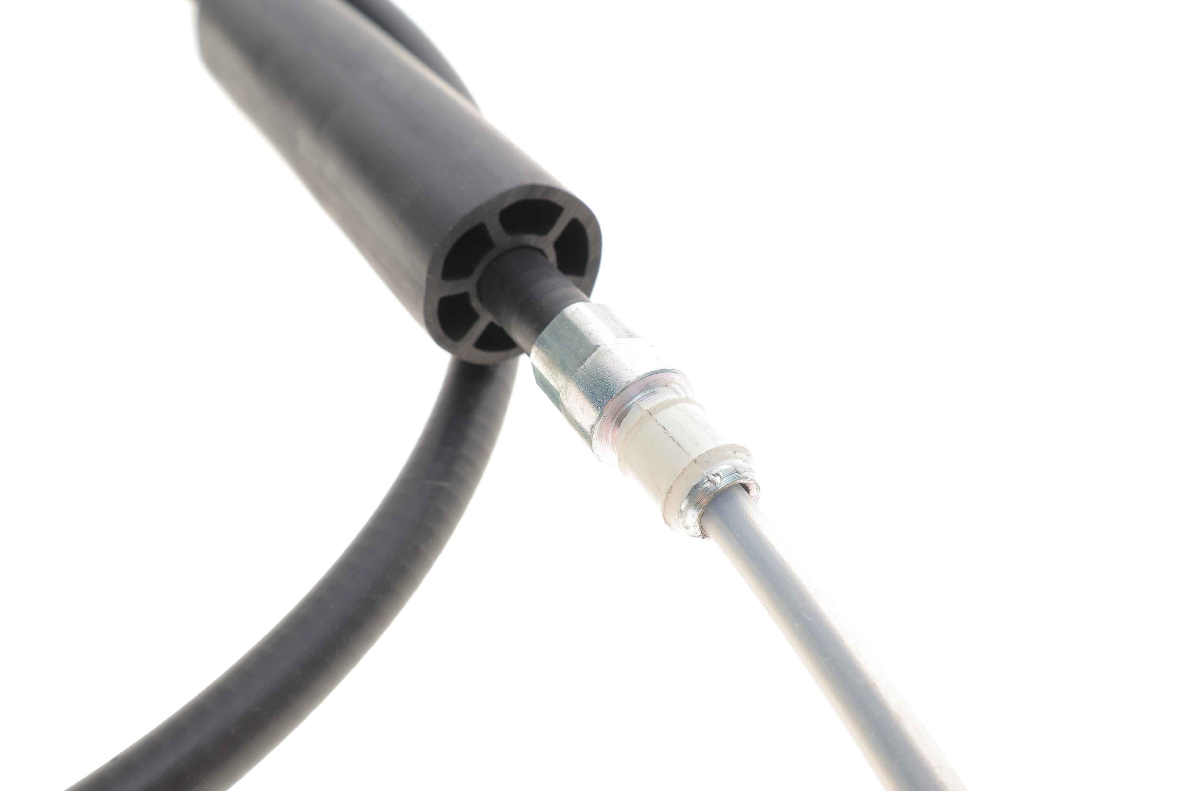 Трос ручника (задний) (R) Land Rover Freelander 06-14 (1573/1292mm)