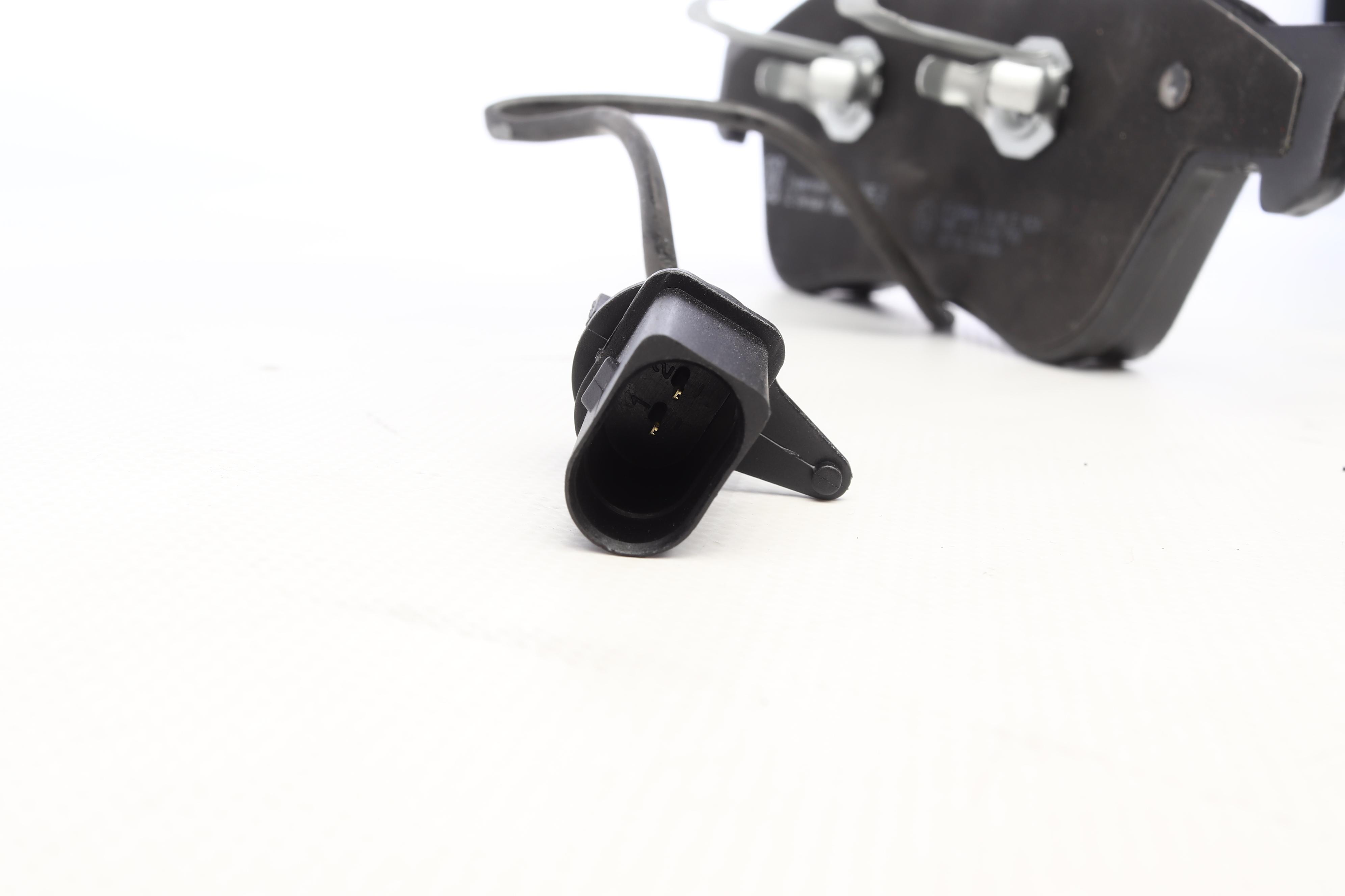 Колодки тормозные (передние) VW Phaeton/ Audi A6/A8 04-16 (Ate-Teves) (с датчиком)