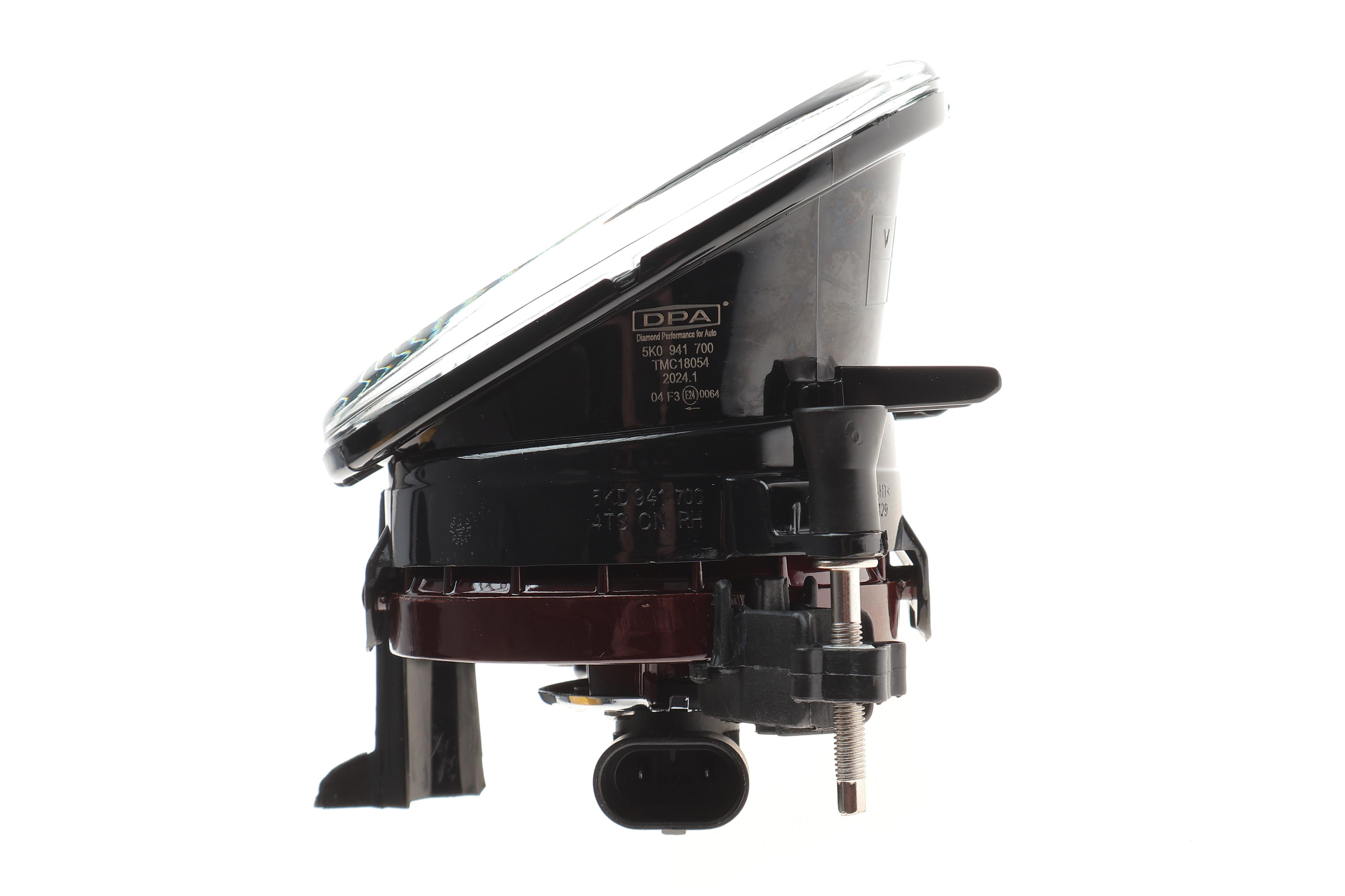 Фара протитуманна VW Caddy III 10- (R)