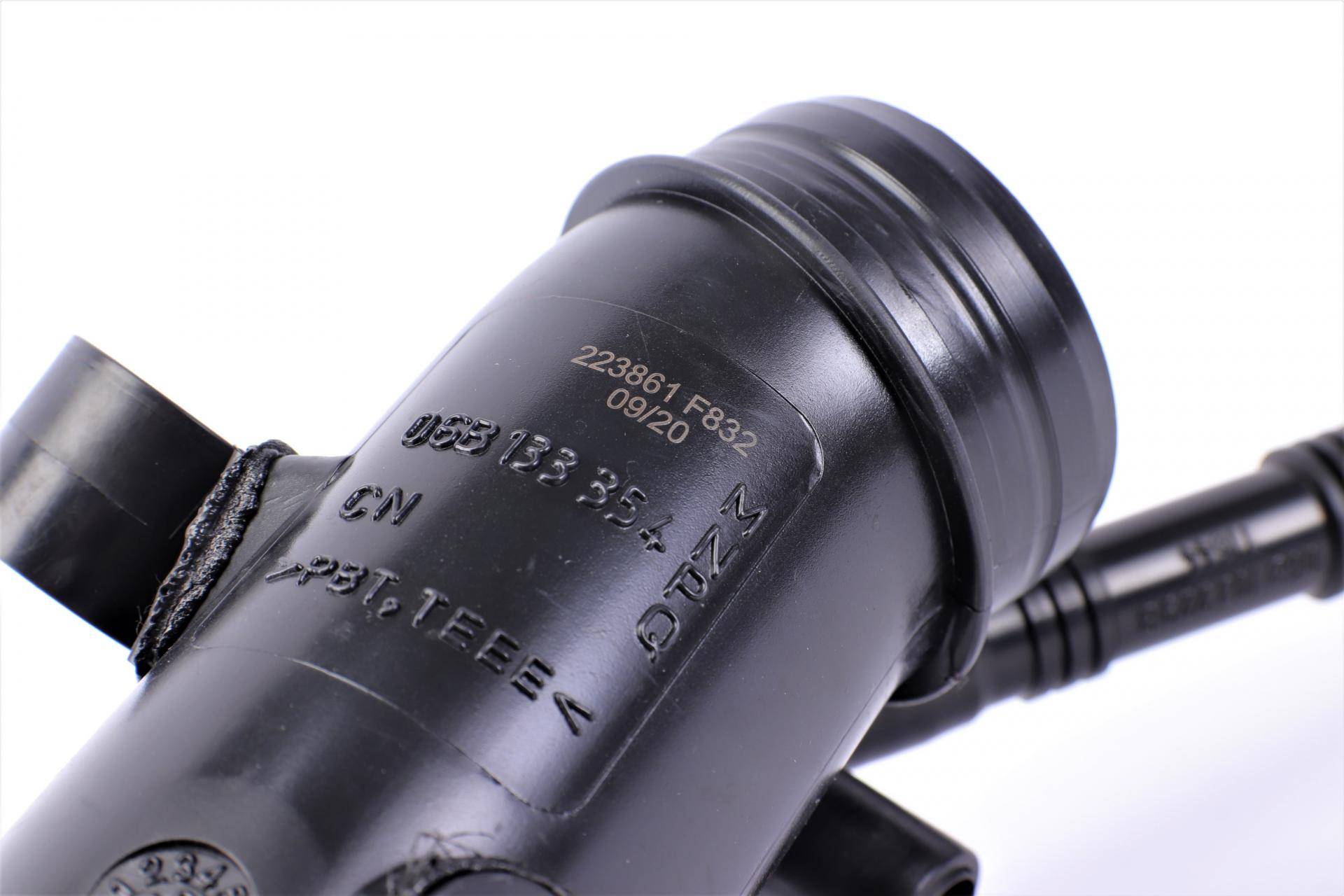 Патрубок вентиляції картера Skoda Superb/VW Passat 1.9TDI-2.5TDI 00-08