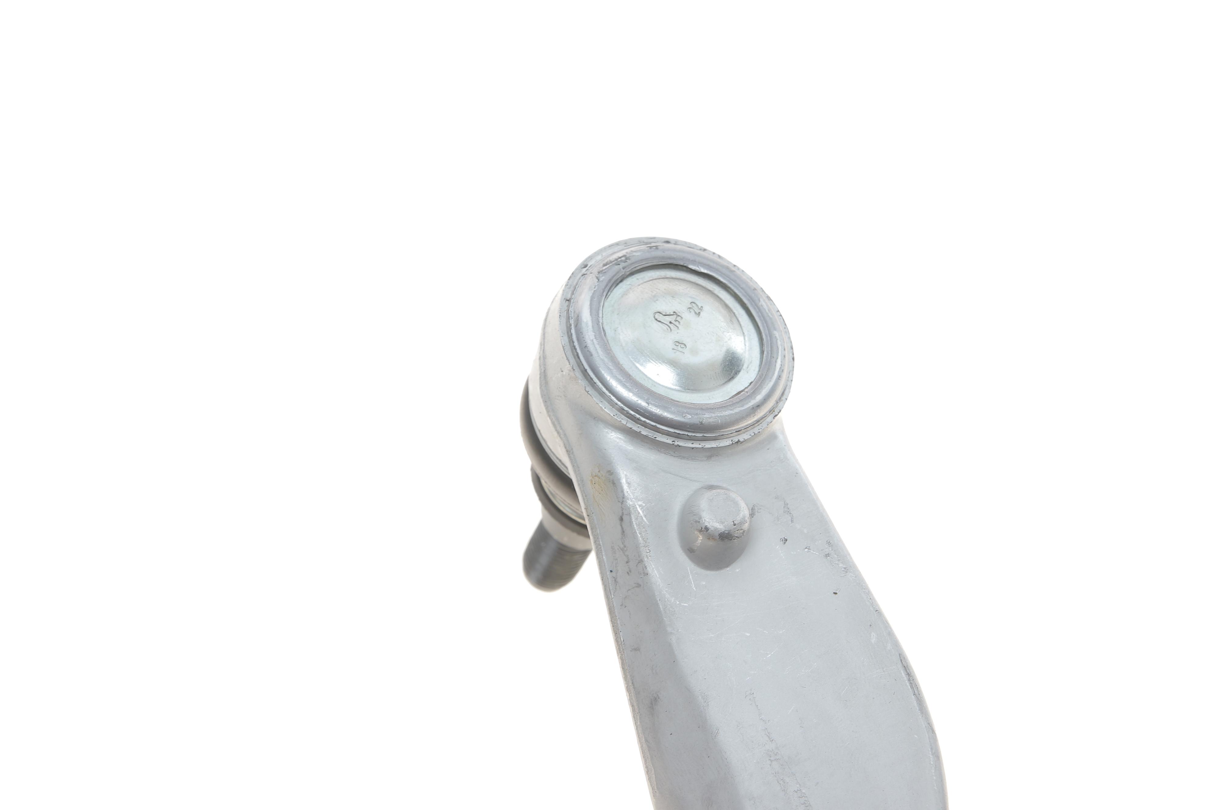 Важіль підвіски (передній/знизу/ззаду) (R) Audi A4/A6/A8 94-/Skoda SuperB 01-08/VW Passat 96-00 (Alu