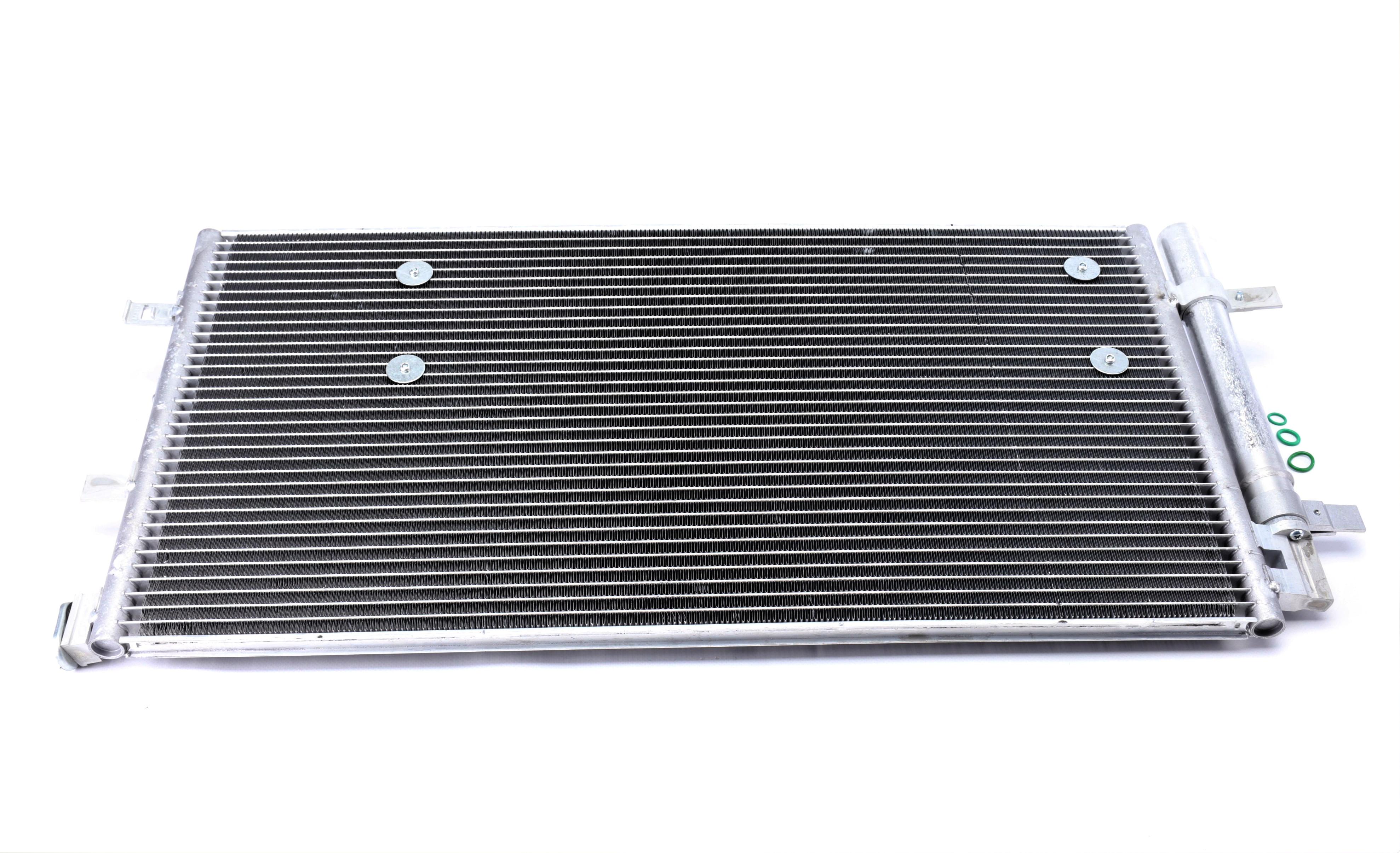 Радіатор кондиціонера Audi A4/Q5 1.8TFSI-3.0TDI 07-