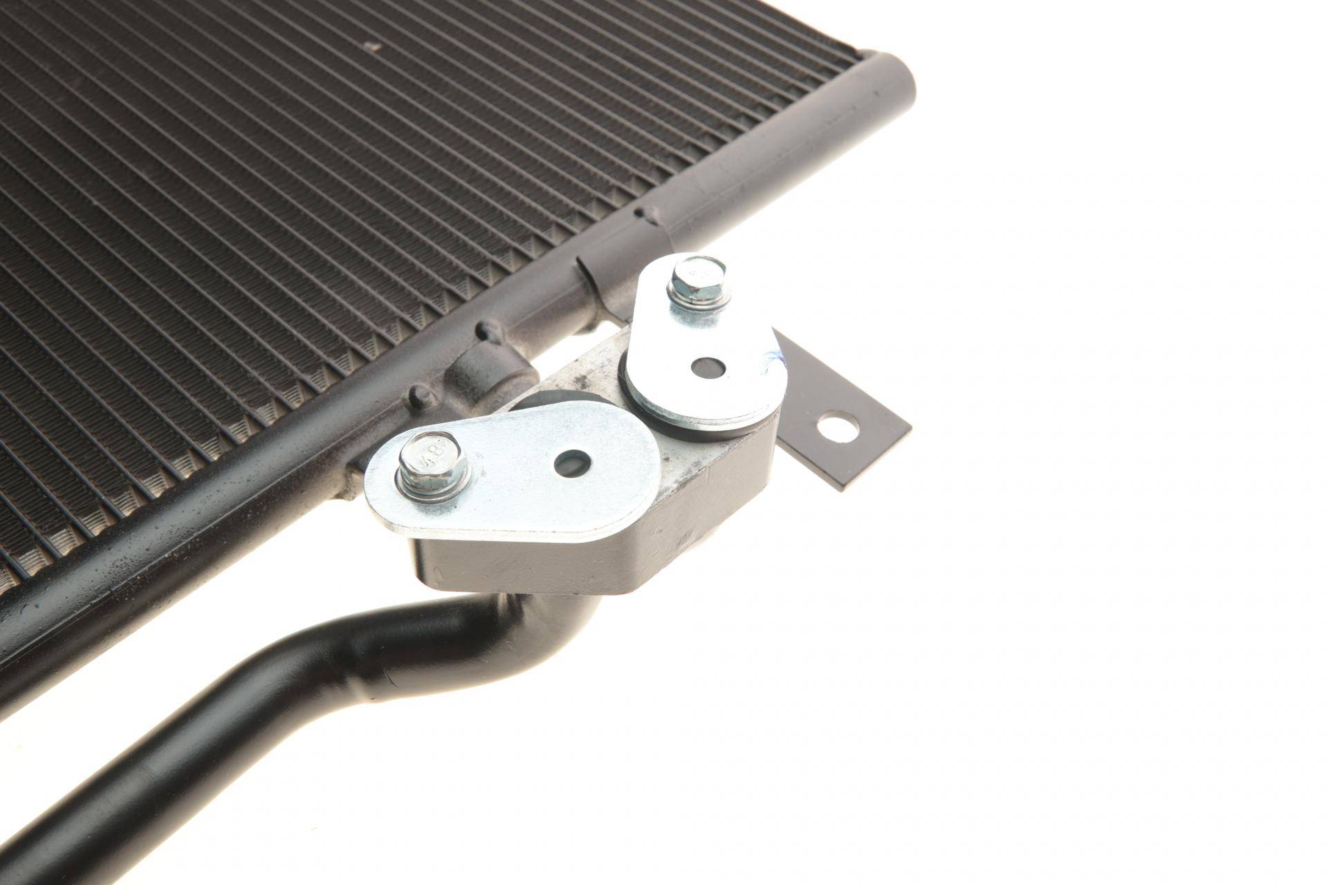 Радіатор кондиціонера VW Crafter/Golf VII/MAN TGE 14-