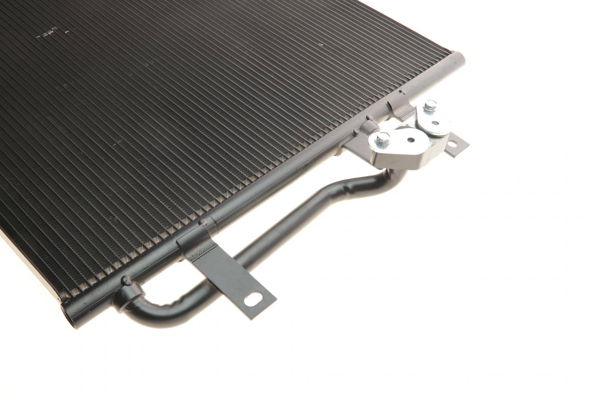 Радіатор кондиціонера VW Crafter/Golf VII/MAN TGE 14-