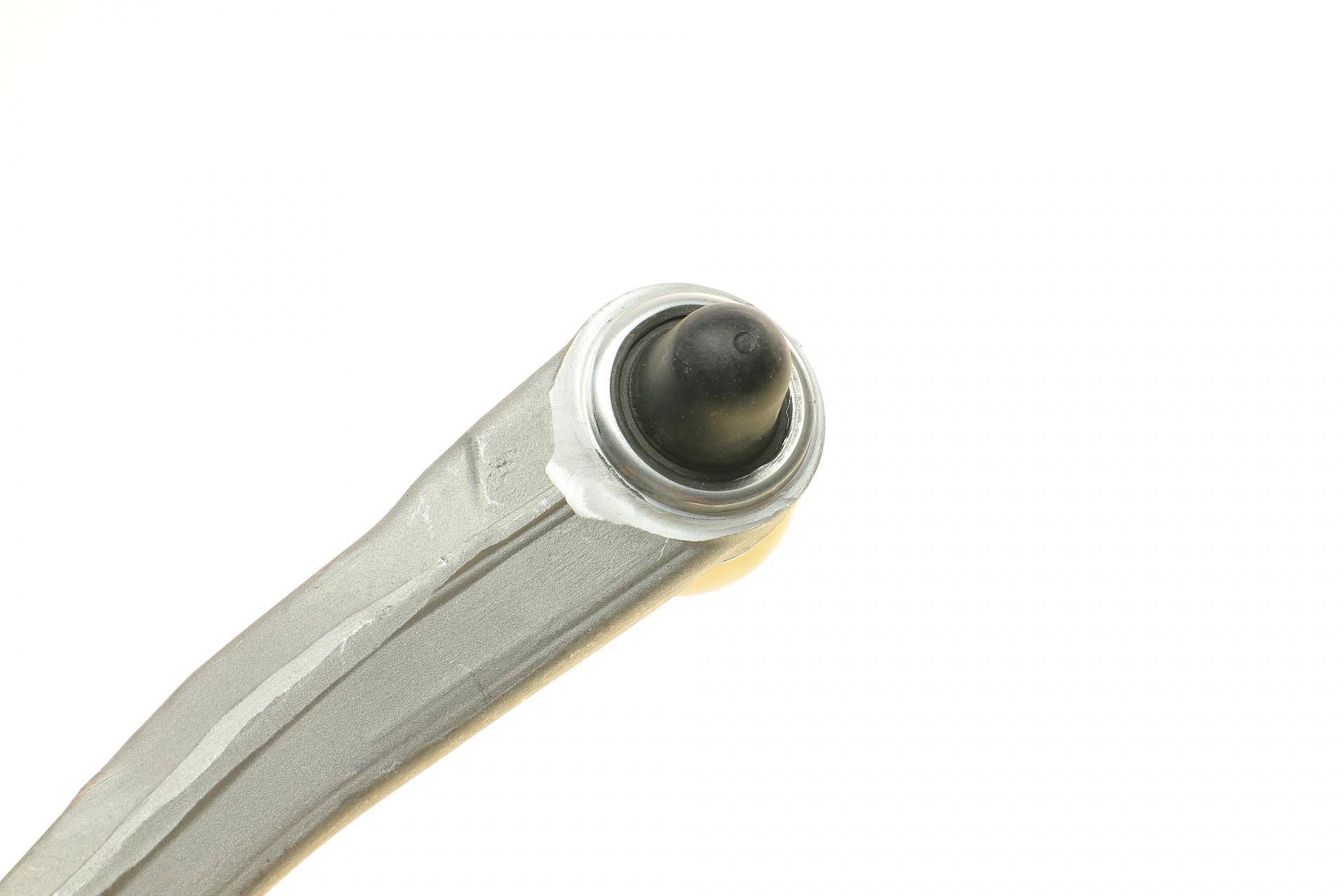 Важіль підвіски (передній/зверху) (R) Audi A4/A6/A8/VW Passat B5 96-09