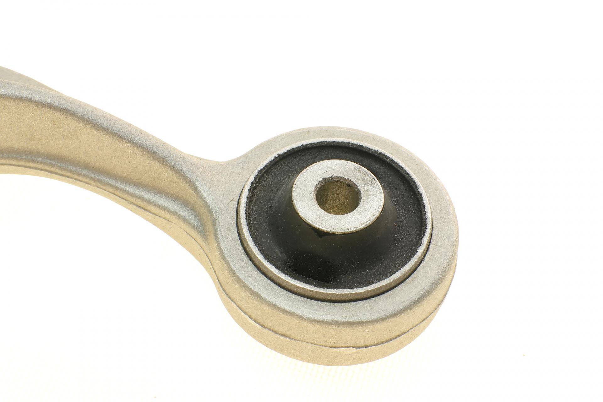 Важіль підвіски (передній/зверху) (R) Audi A4/A6/A8/VW Passat B5 96-09