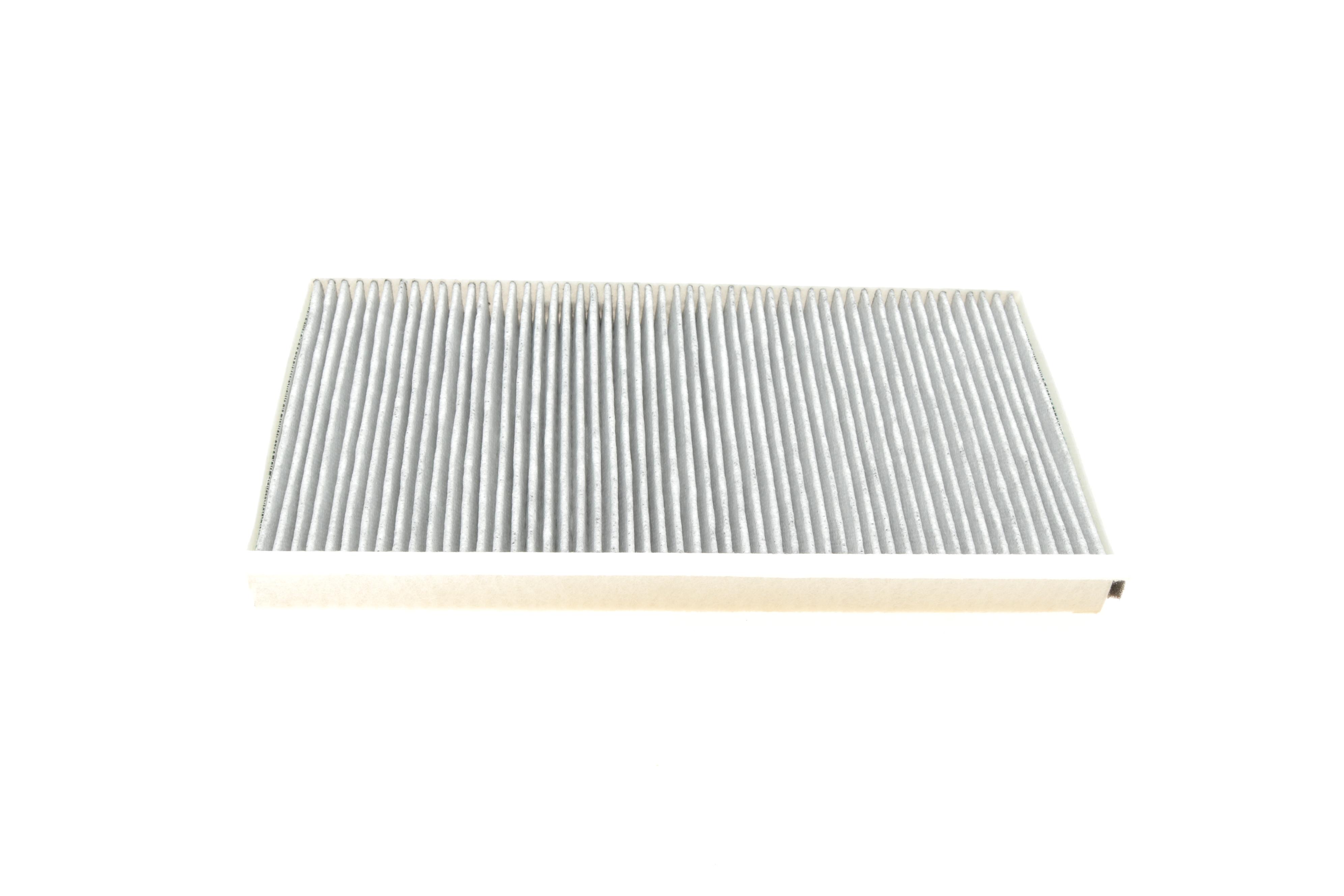 Фільтр салону BMW 5 (E60) 3.0D 01- (вугільний/антиалергенний)