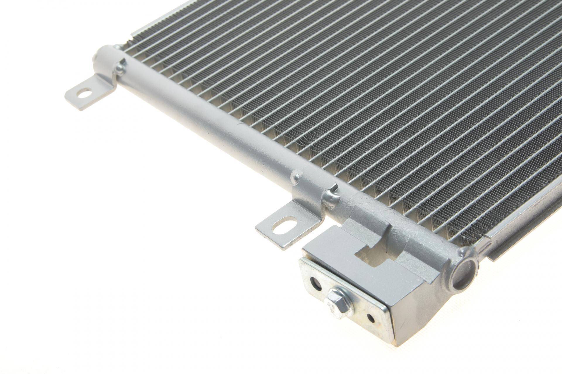 Радіатор кондиціонера (з осушувачем) Chevrolet Trax/Opel Mokka 1.4 12-