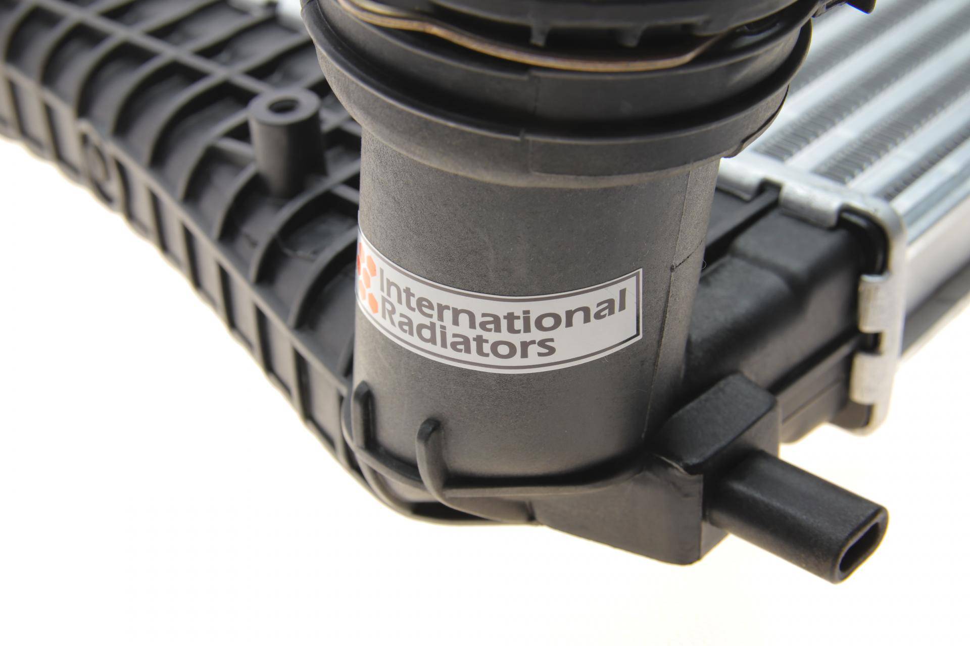 Радиатор интеркулера VW Caddy III 1.9/2.0 TDI 04-10