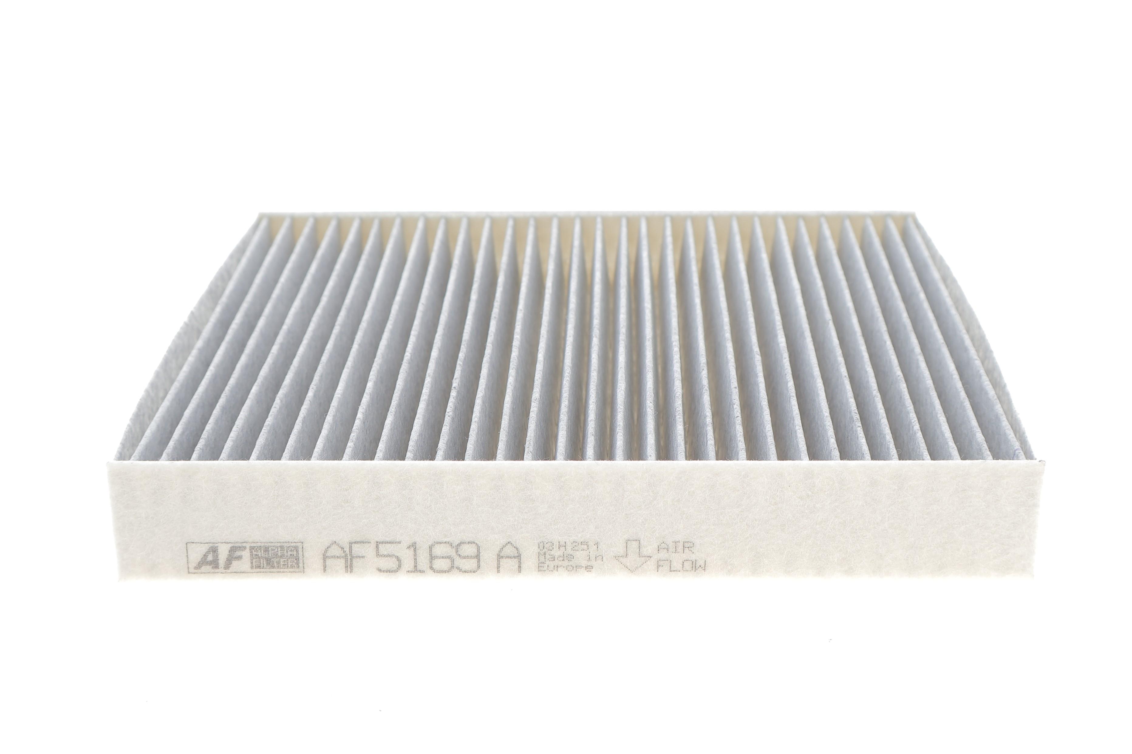 Фильтр салона Suzuki S-Cross/SX4 S-Cross 13-/Vitara 15- (угольный)