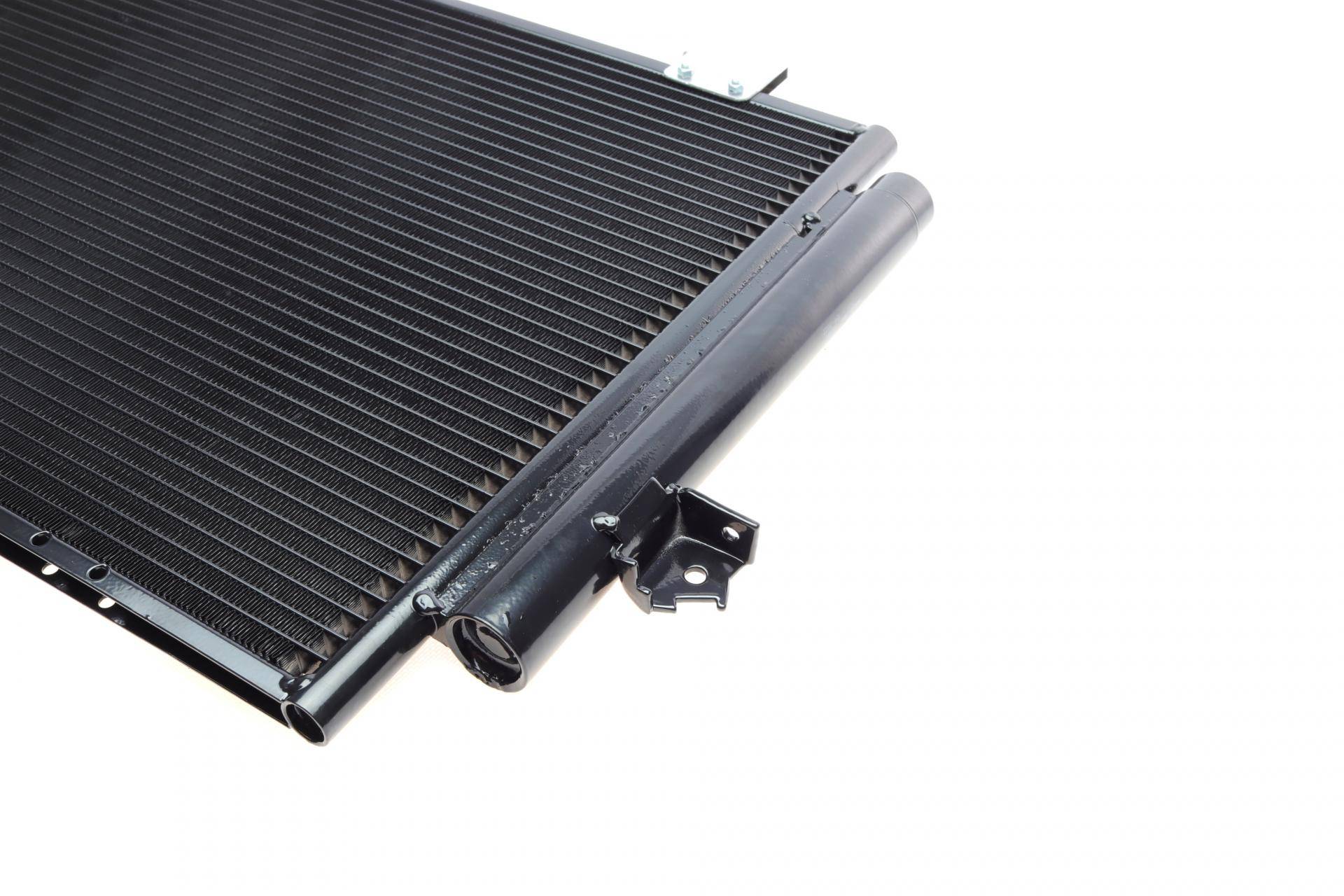 Радіатор кондиціонера (з осушувачем) Toyota Rav4 1.8/2.0 00-05