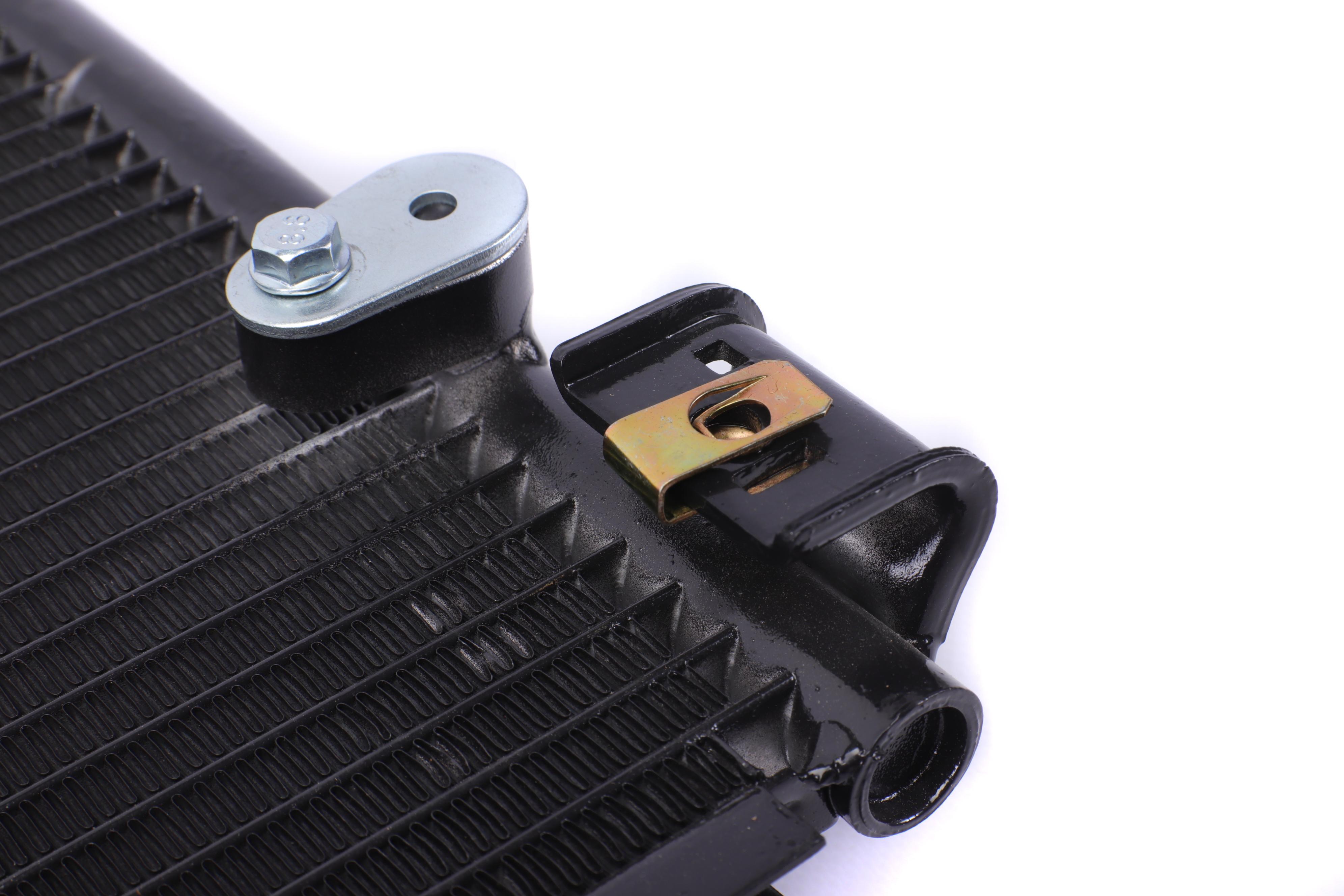 Радіатор кондиціонера (з осушувачем) Toyota Avensis 1.6-2.4 03-