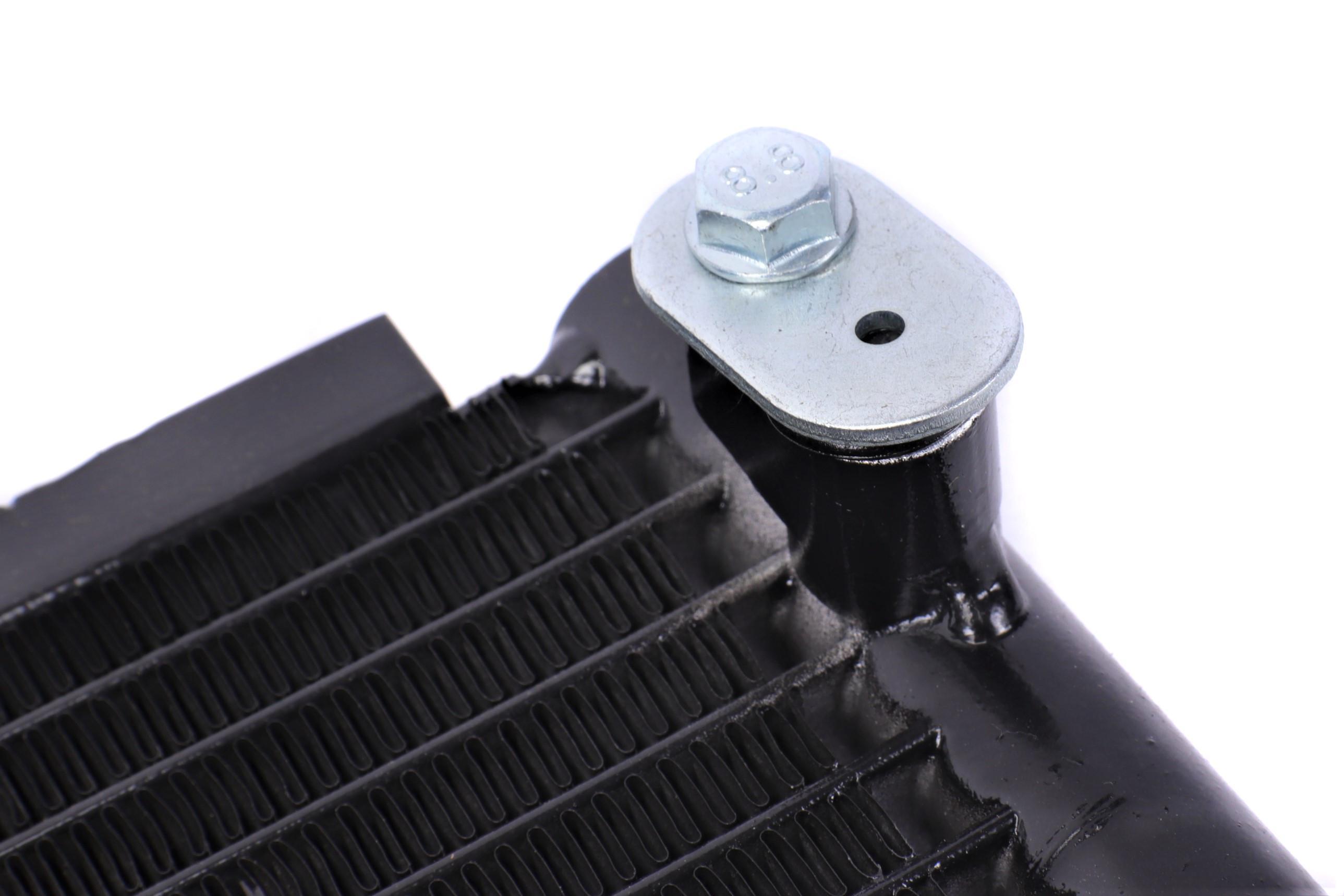 Радіатор кондиціонера (з осушувачем) Toyota Avensis 1.6-2.4 03-