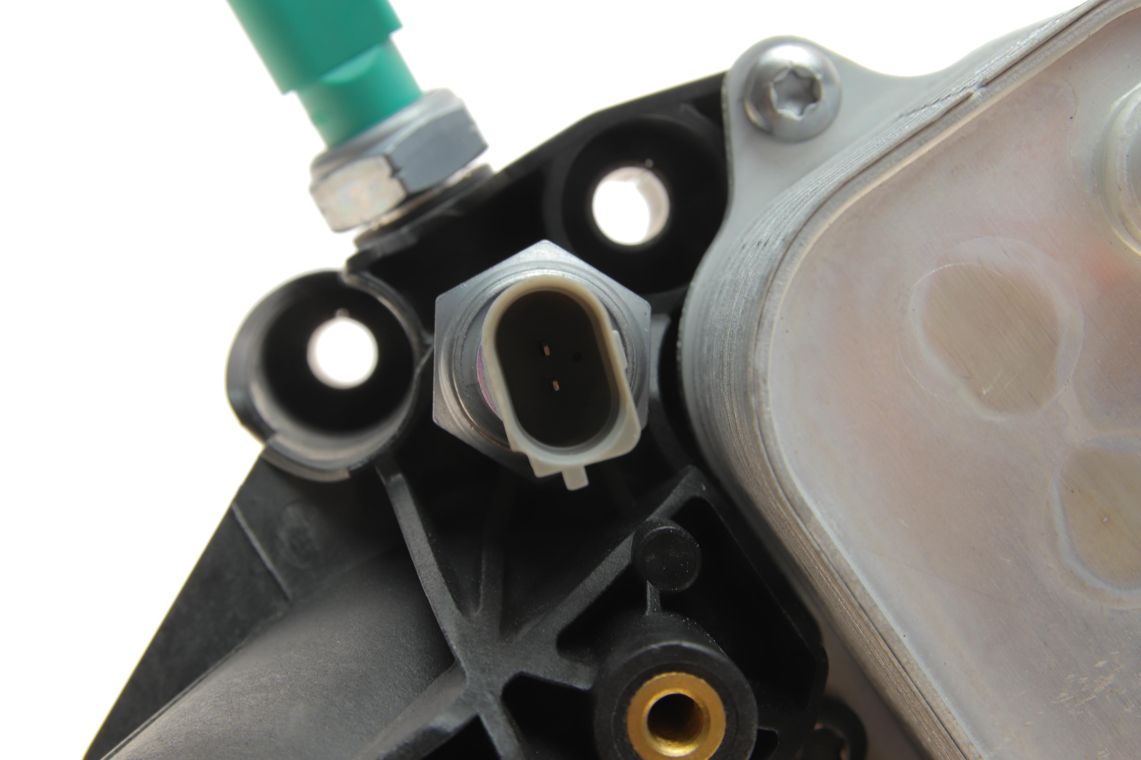 Корпус фільтра масляного (з радіатором) Audi A6 2.0 TDI 13-18