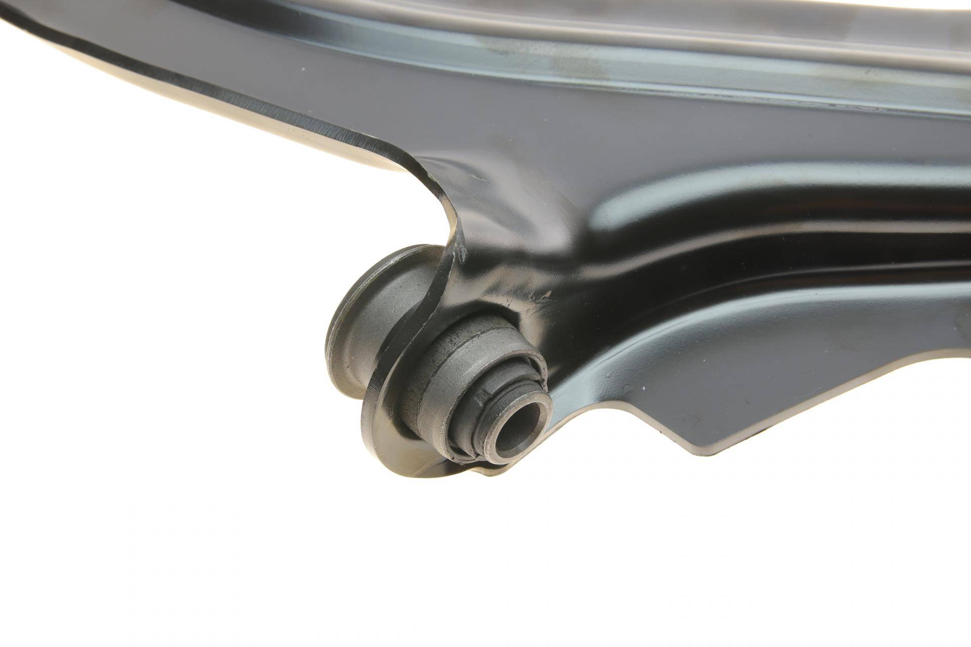 Важіль підвіски (передній/знизу) (R) Renault Megane II/Scenic II 02-/Captur I 13- (з кульовою d=18mm)