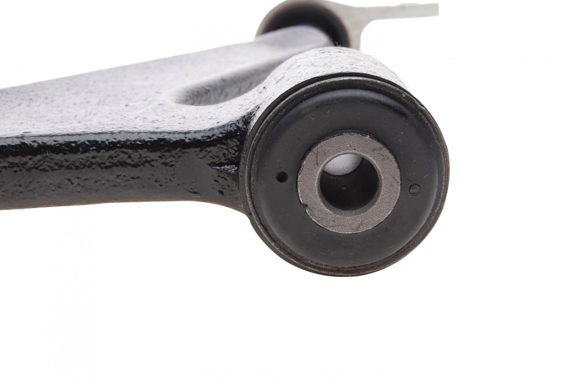 Важіль підвіски (передній/знизу) (R) Citroen Berlingo/Peugeot Partner 1.6-2.0 99-