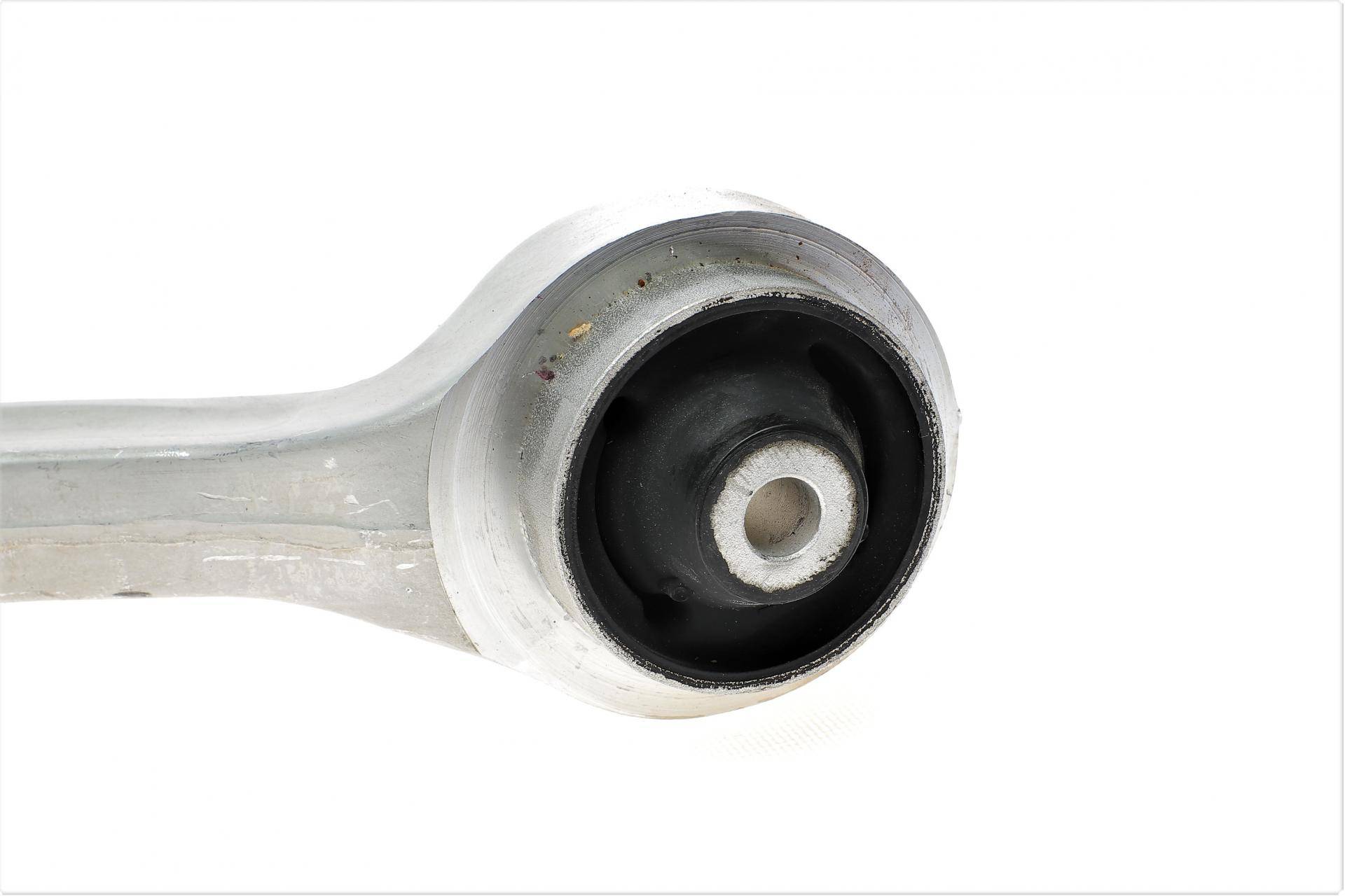 Важіль підвіски (передній/знизу/ззаду) (L) Audi A4 94-09/A6 97-05/Seat Exeo 08-13/VW Passat 00-05