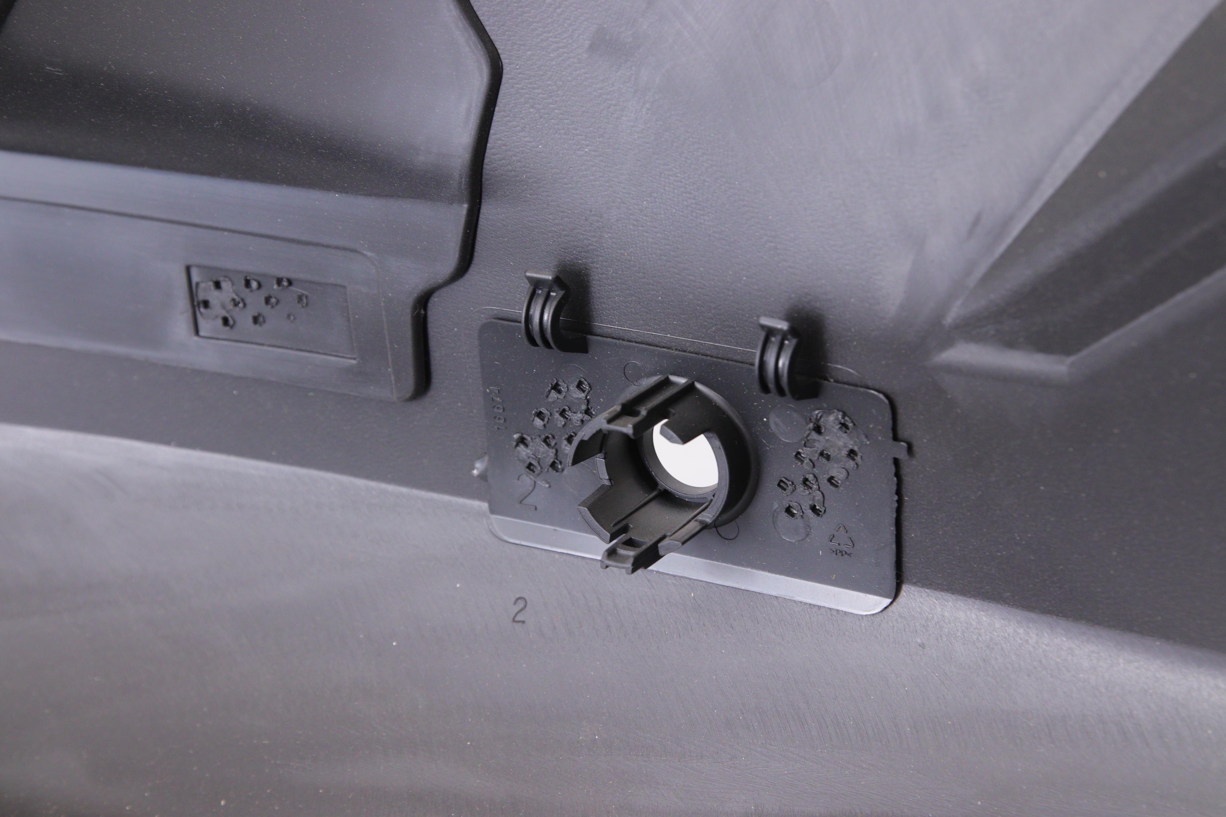 Бампер (передній) MB Sprinter 08- (з отвором для протитуманних фар)