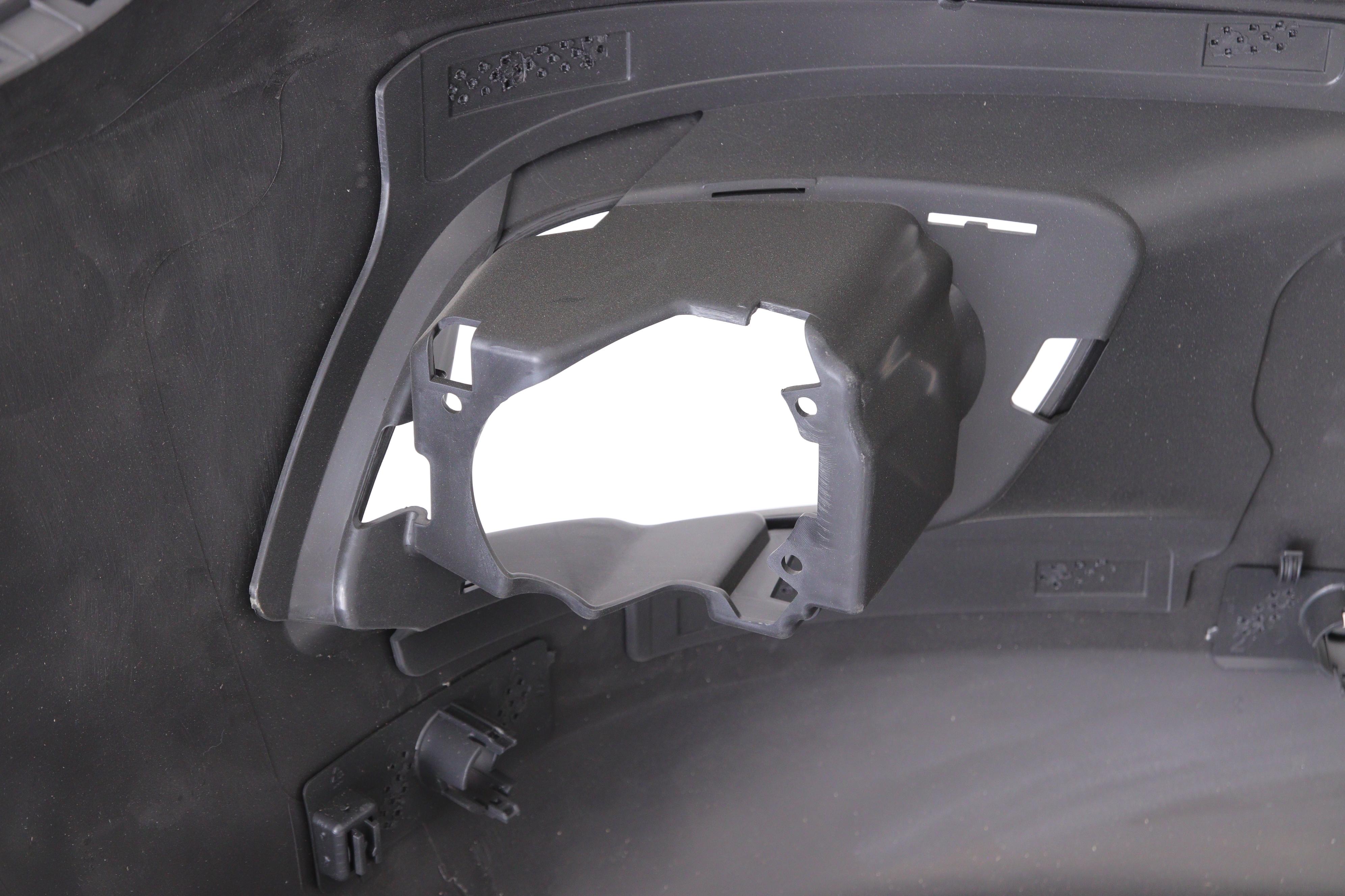 Бампер (передній) MB Sprinter 08- (з отвором для протитуманних фар)