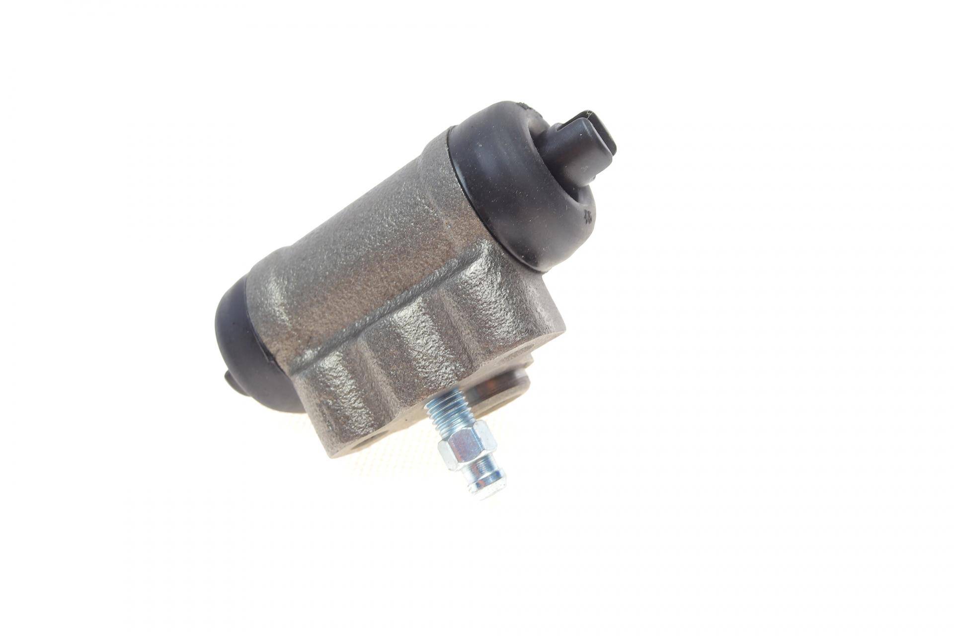 Циліндр гальмівний (задній) Mitsubishi Lancer VI/VI 95-/i-MiEV 09- Citroen C-Zero 10-