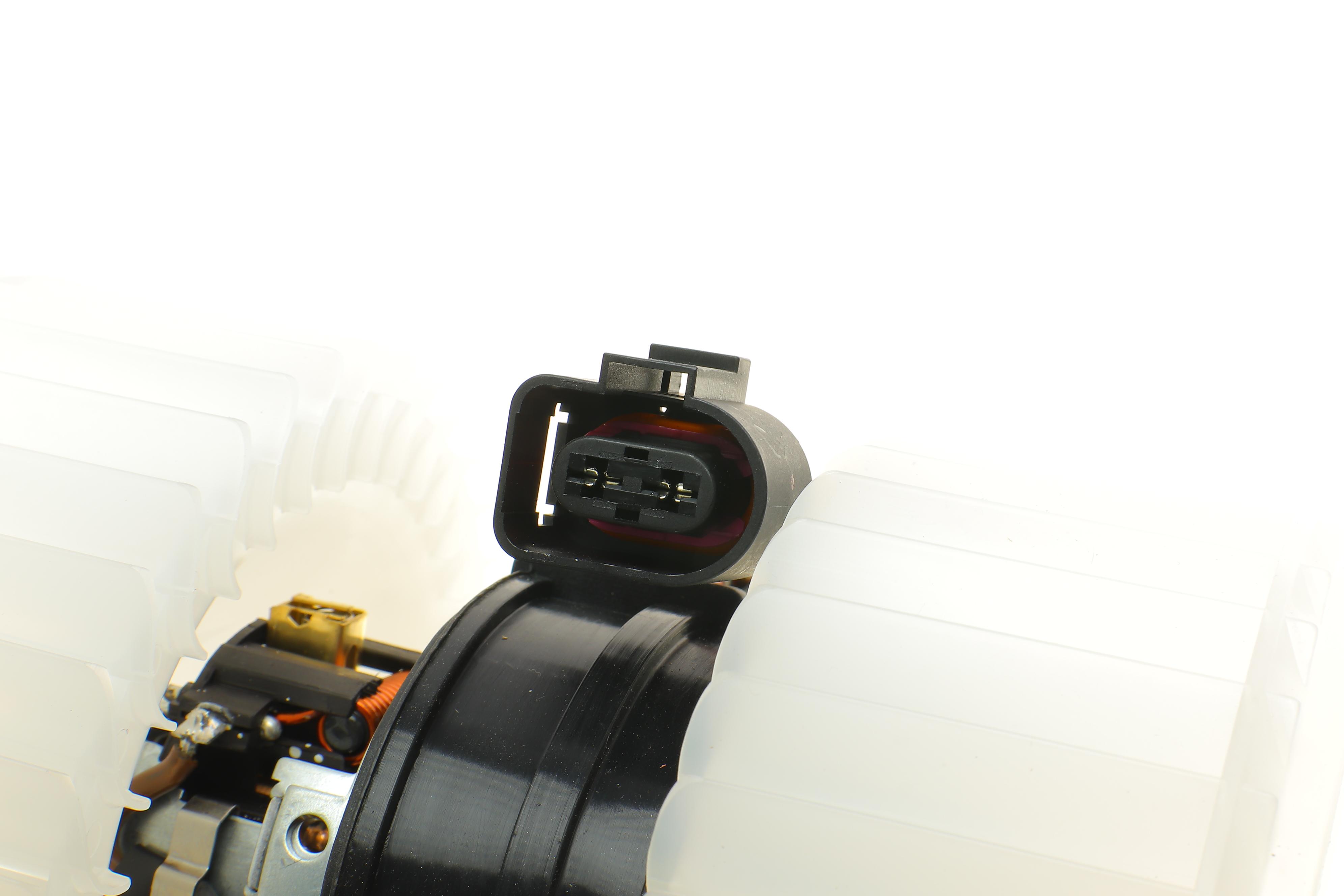 Моторчик пічки Audi A8 03-10