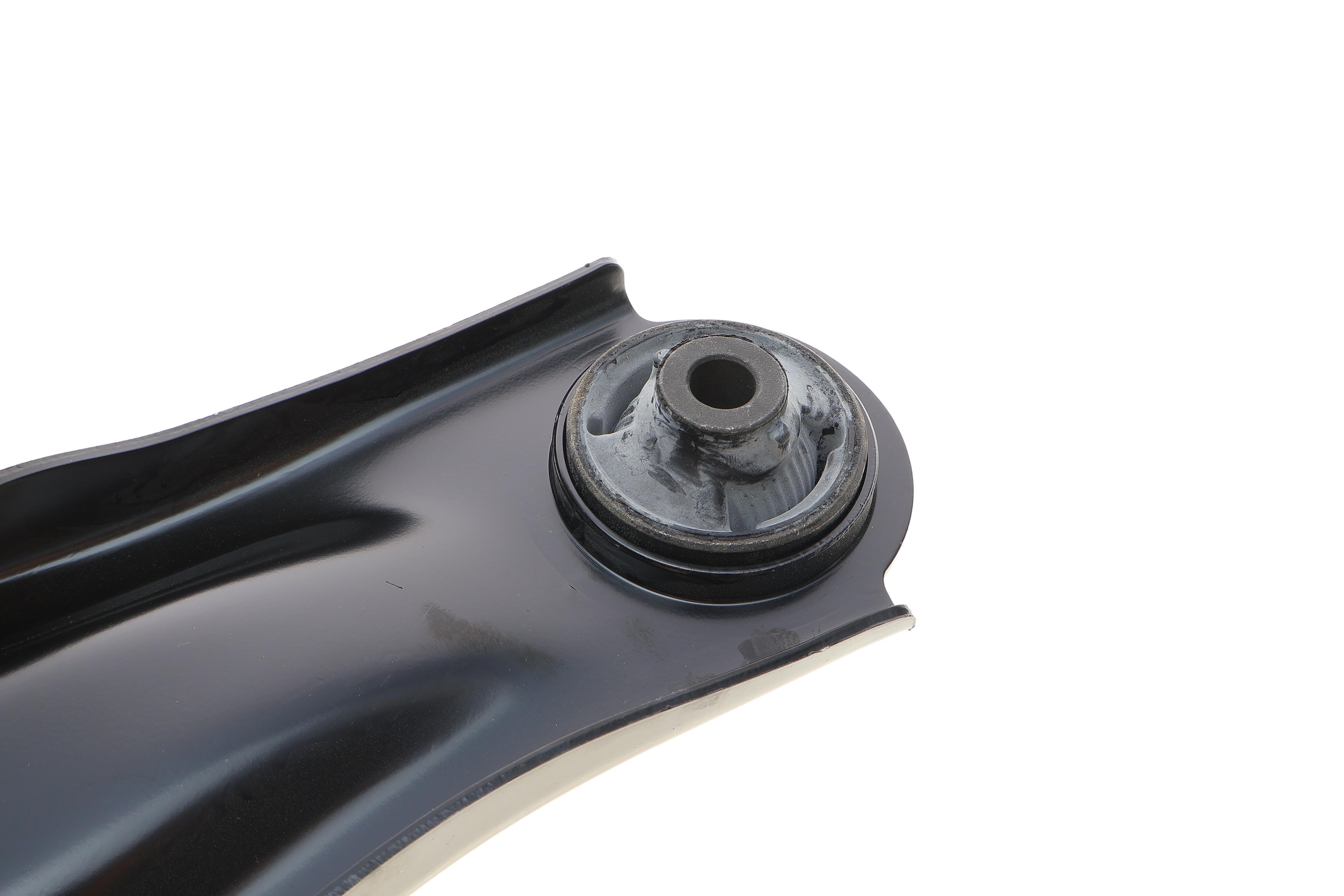 Важіль підвіски (передній) (L) Nissan Juke/ Leaf 10-