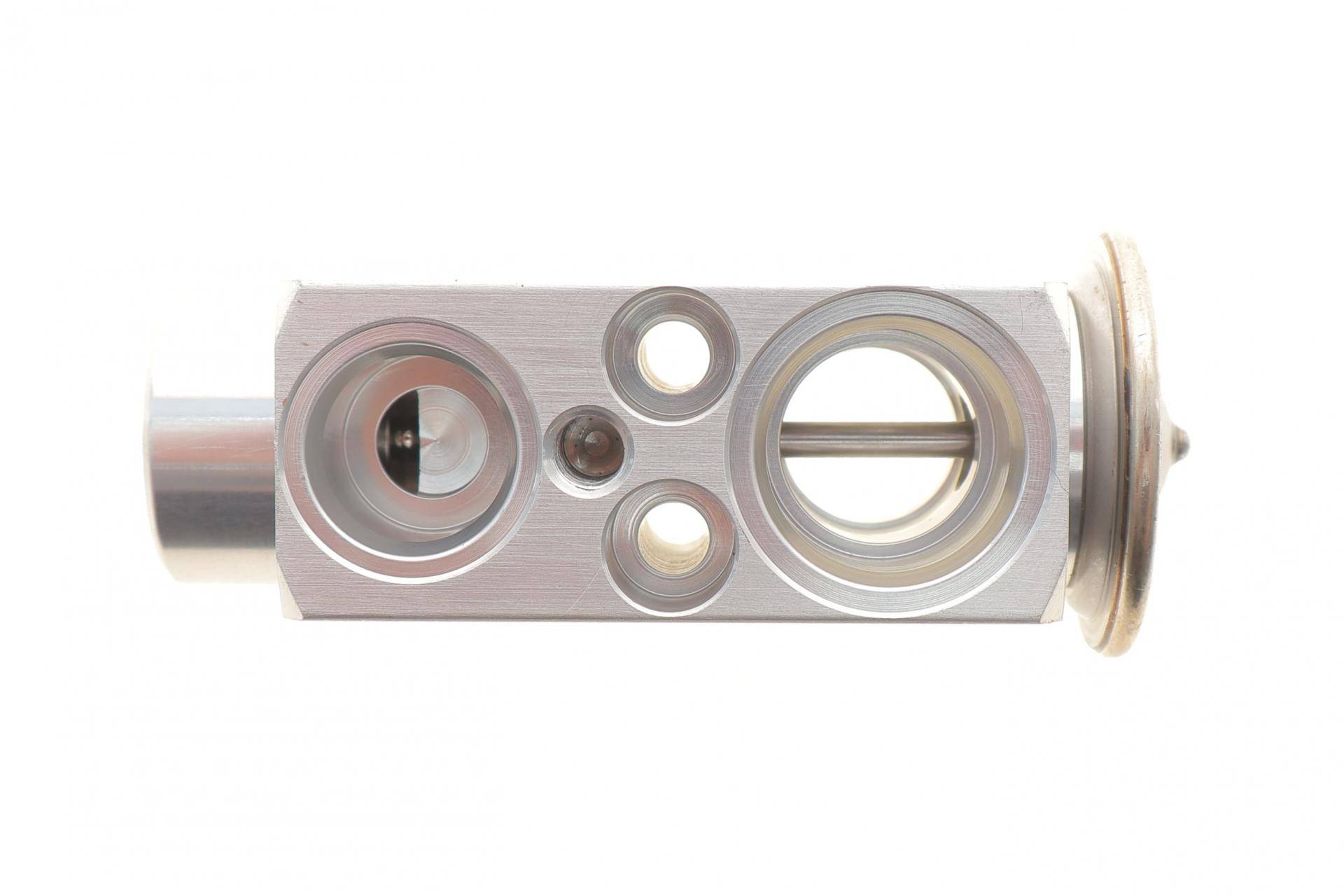 Клапан компресора кондиціонера BMW X5 (E70/F15, F85)/X6 (E71, E72) 07-14