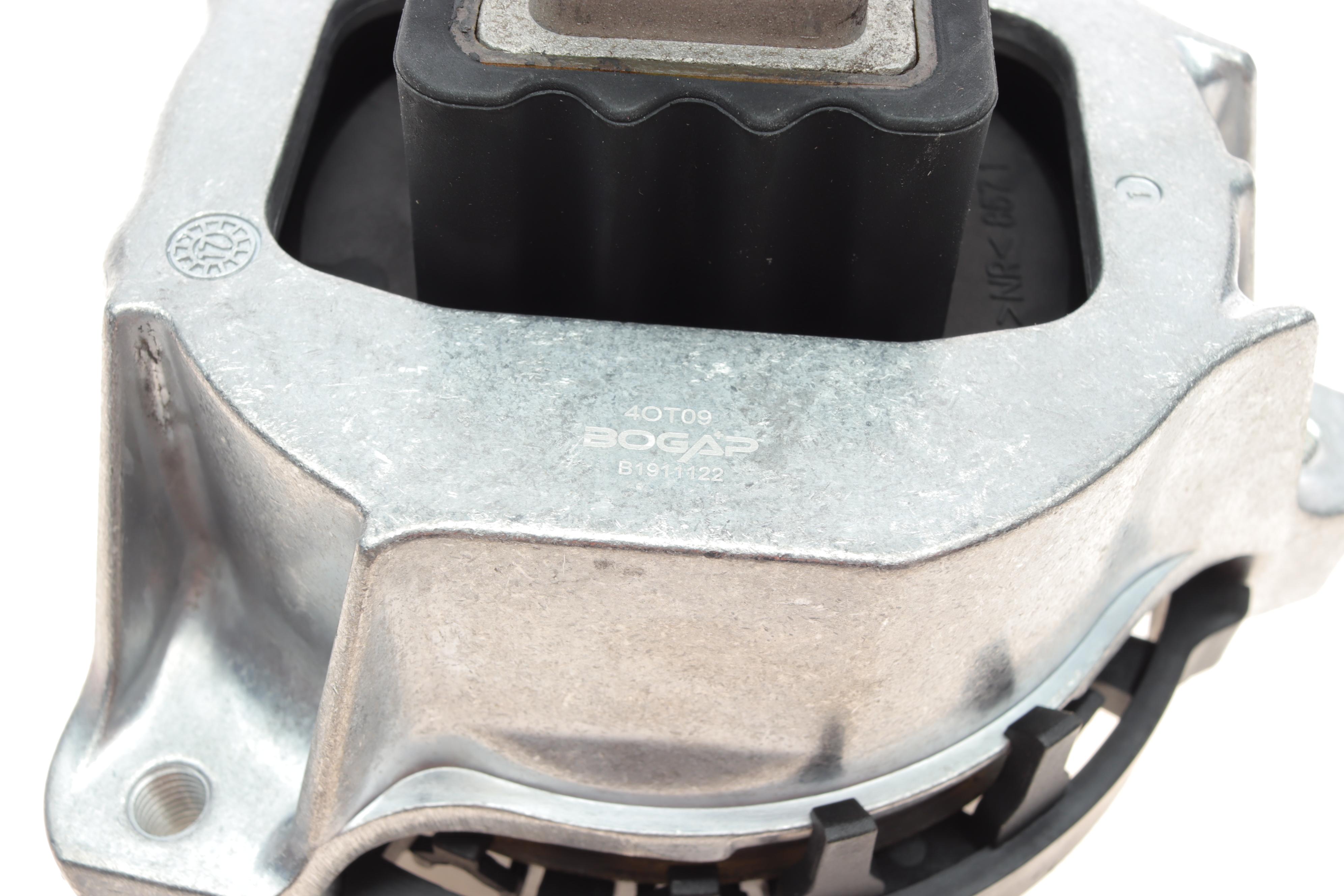 Подушка двигуна (R) BMW 7 (G11/G12) 15-