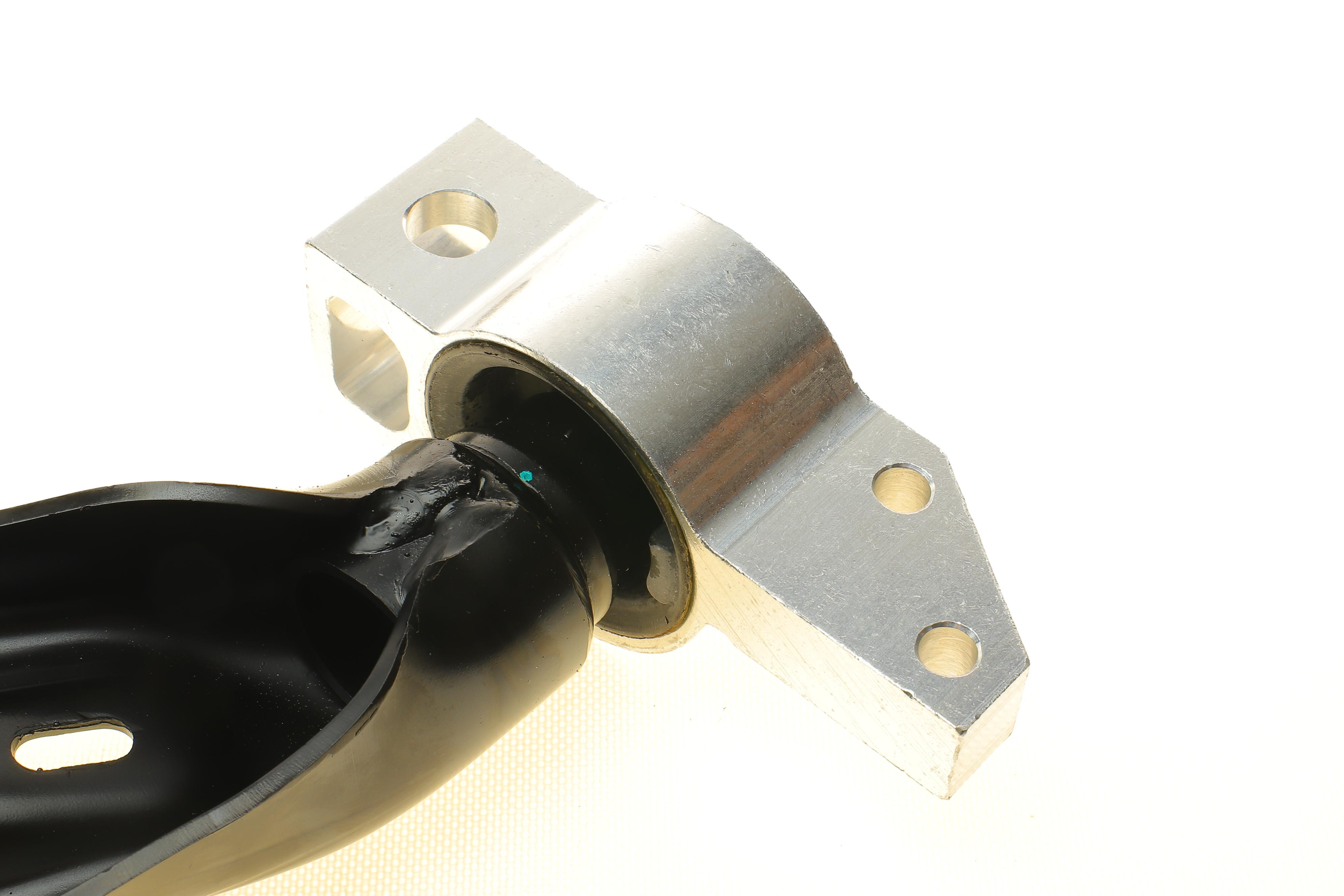 Важіль підвіски (передній/знизу) (L) VW Caddy/Golf/Touran/Skoda Octavia 03-