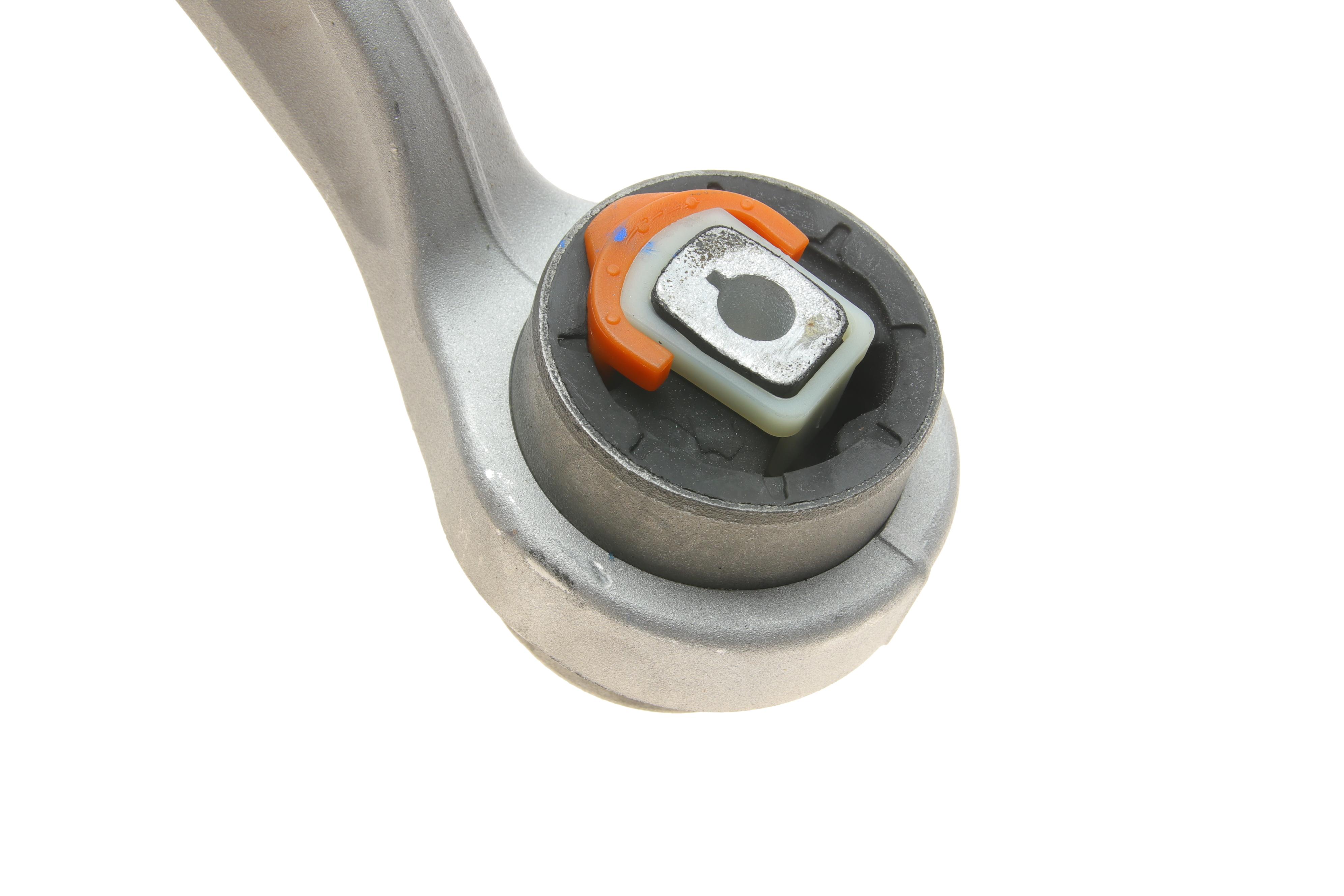 Важіль підвіски (передній/знизу) (R) Audi A4/VW Passat B5 96-05