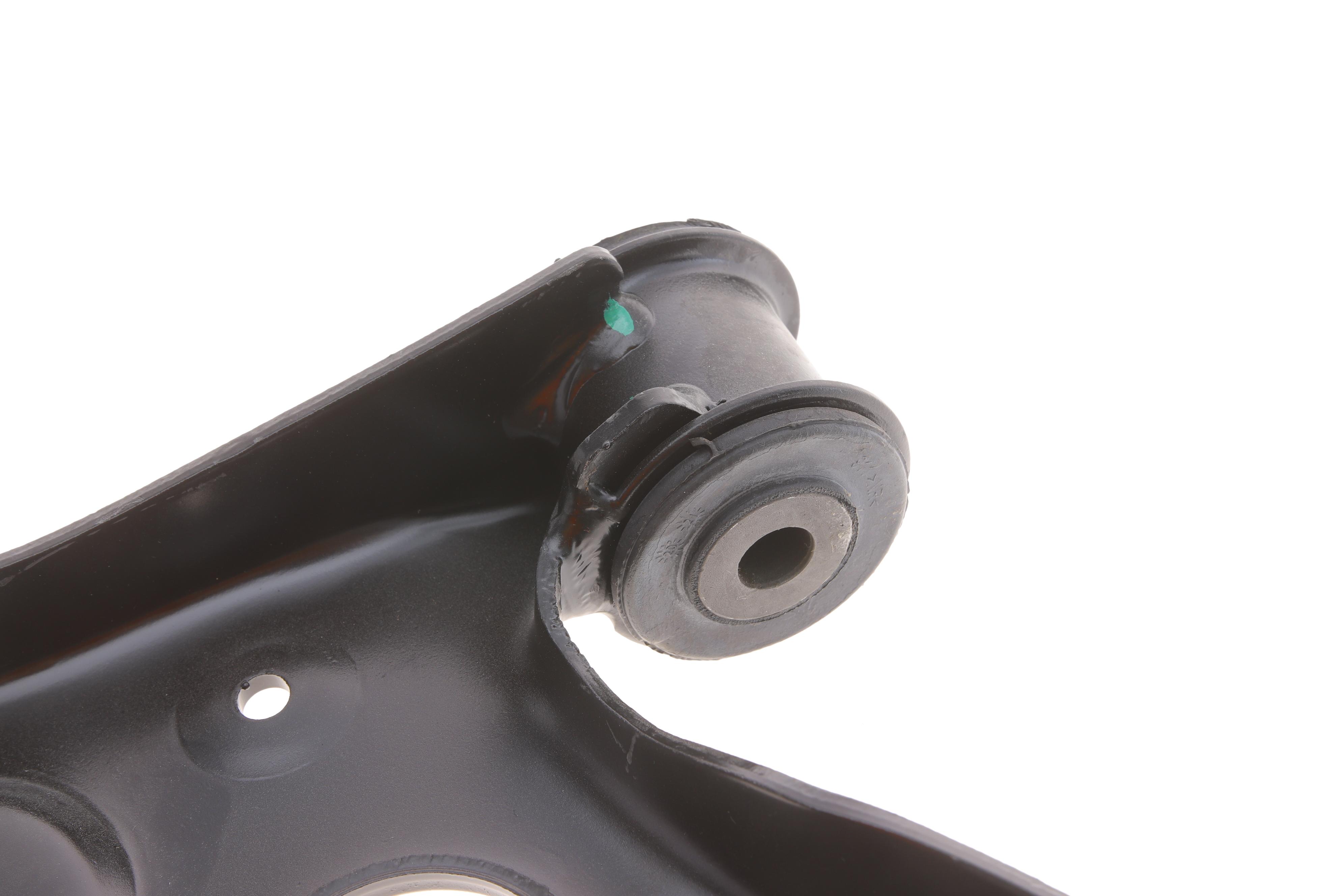 Важіль підвіски (передній/знизу) (R) VW Caddy/Golf/Touran/Skoda Octavia 03-