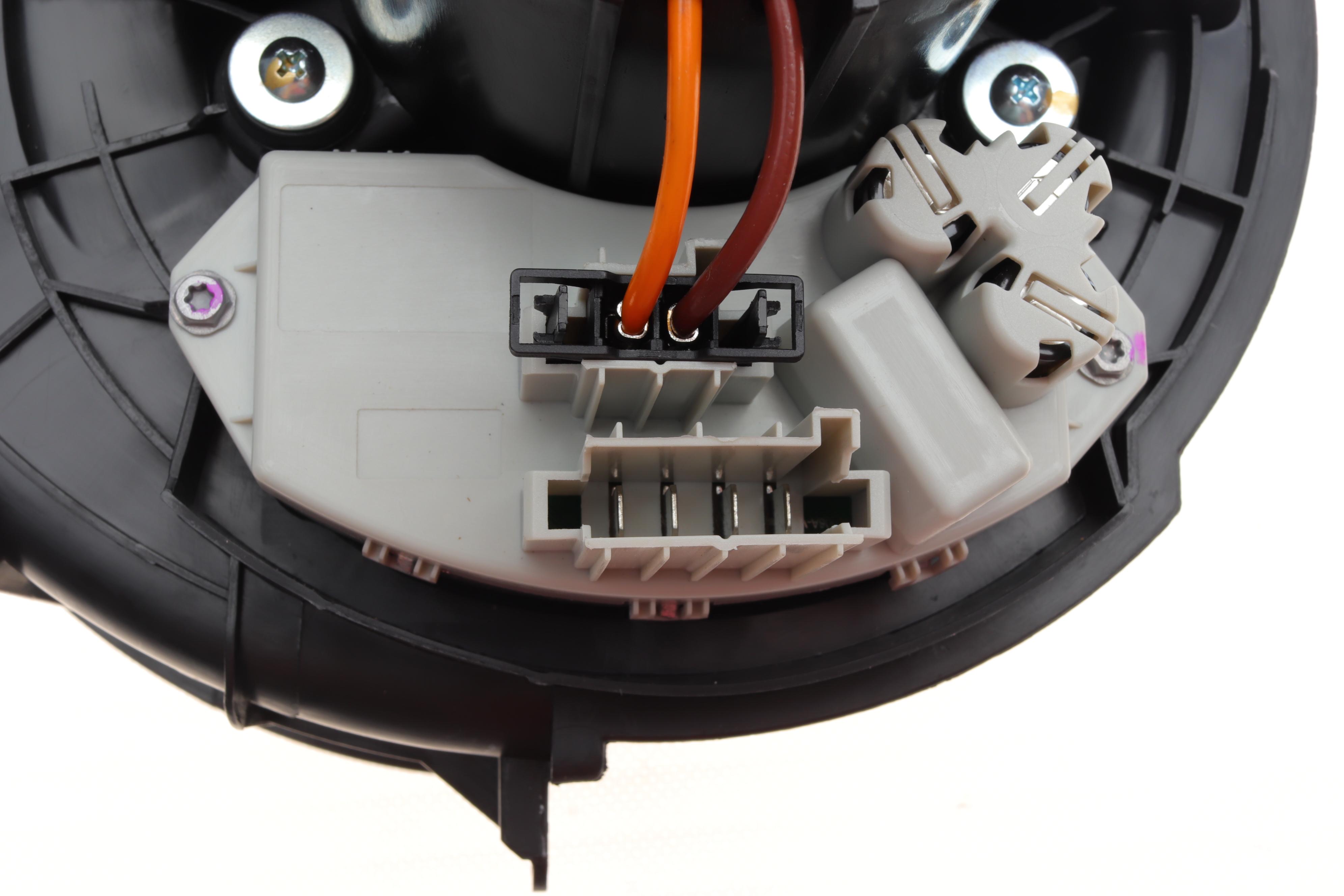 Моторчик пічки BMW X5 (E70)/X6 (E71/E72) 06-14