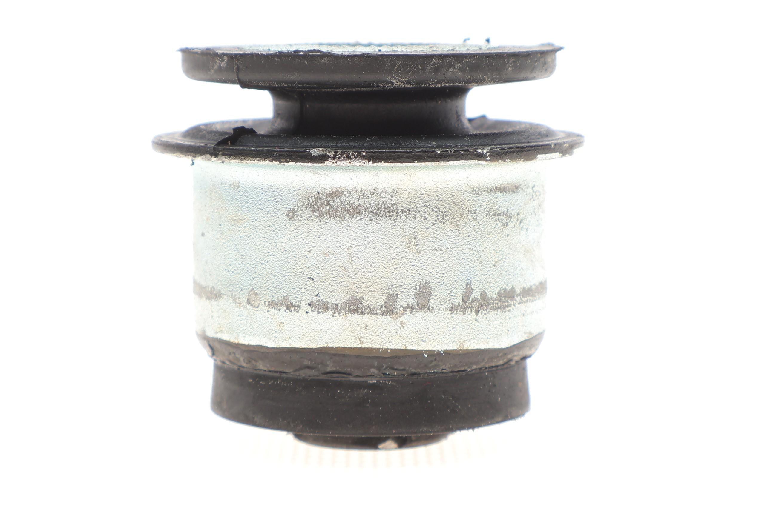 Сайлентблок балки (передньої/ззаду) Audi 80/VW Passat -89