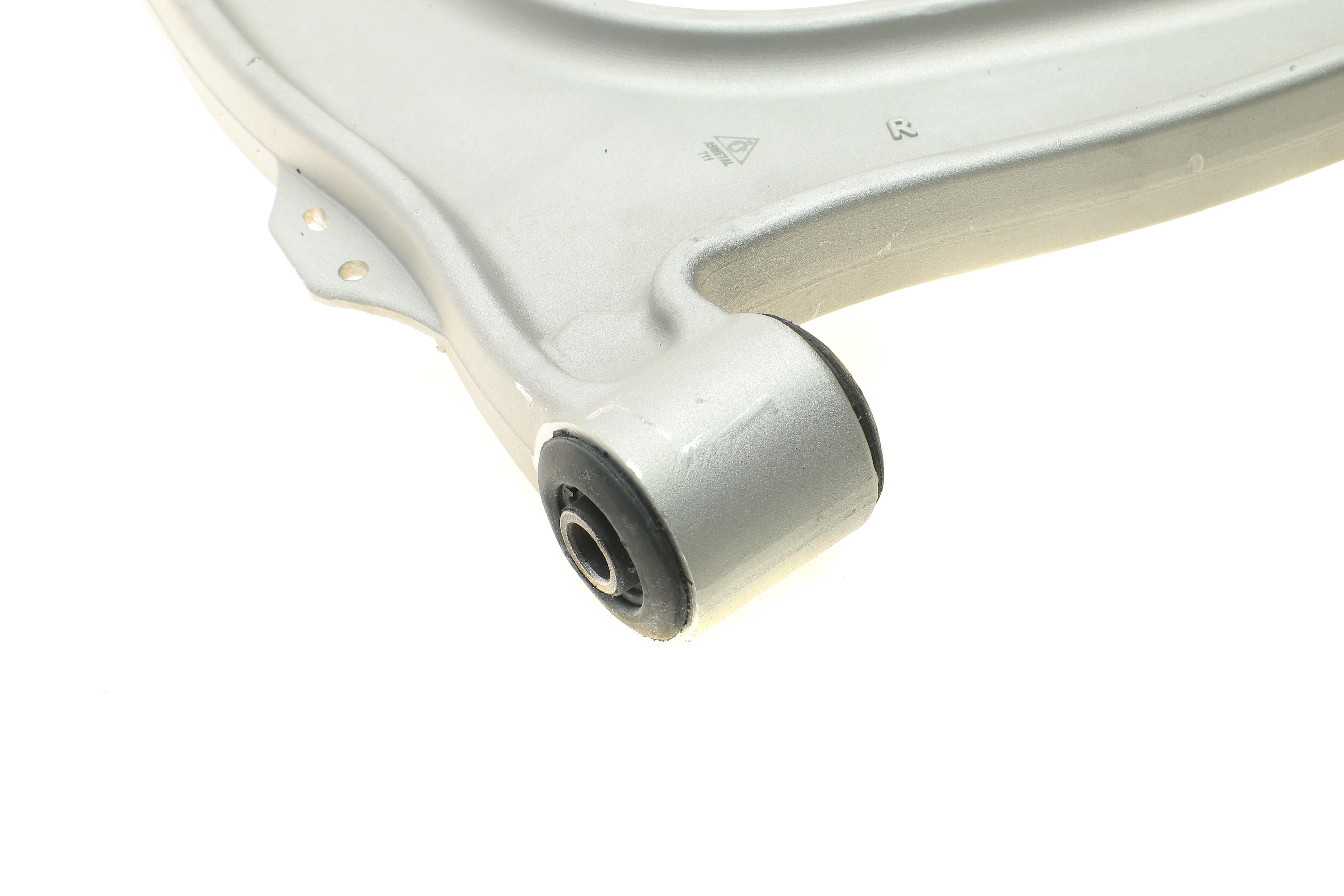 Важіль підвіски (передній/знизу) (R) Opel Vectra C 02-