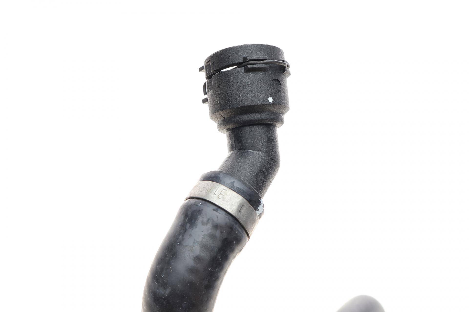 Патрубок радіатора пічки (верхній) Audi A4 (B5/B6/B7) 1.6-2.0/1.9TDI 00-08