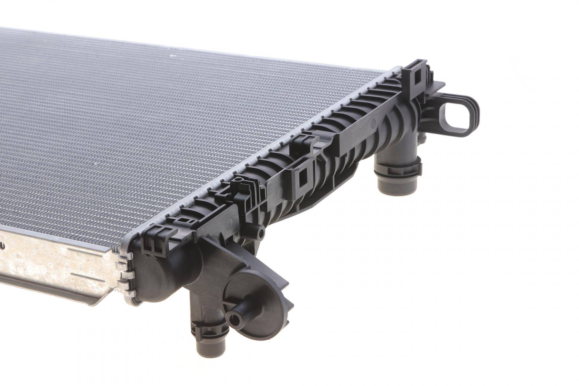 Радіатор охолодження VW Touareg 3.0/4.0 V8 TDI 17-