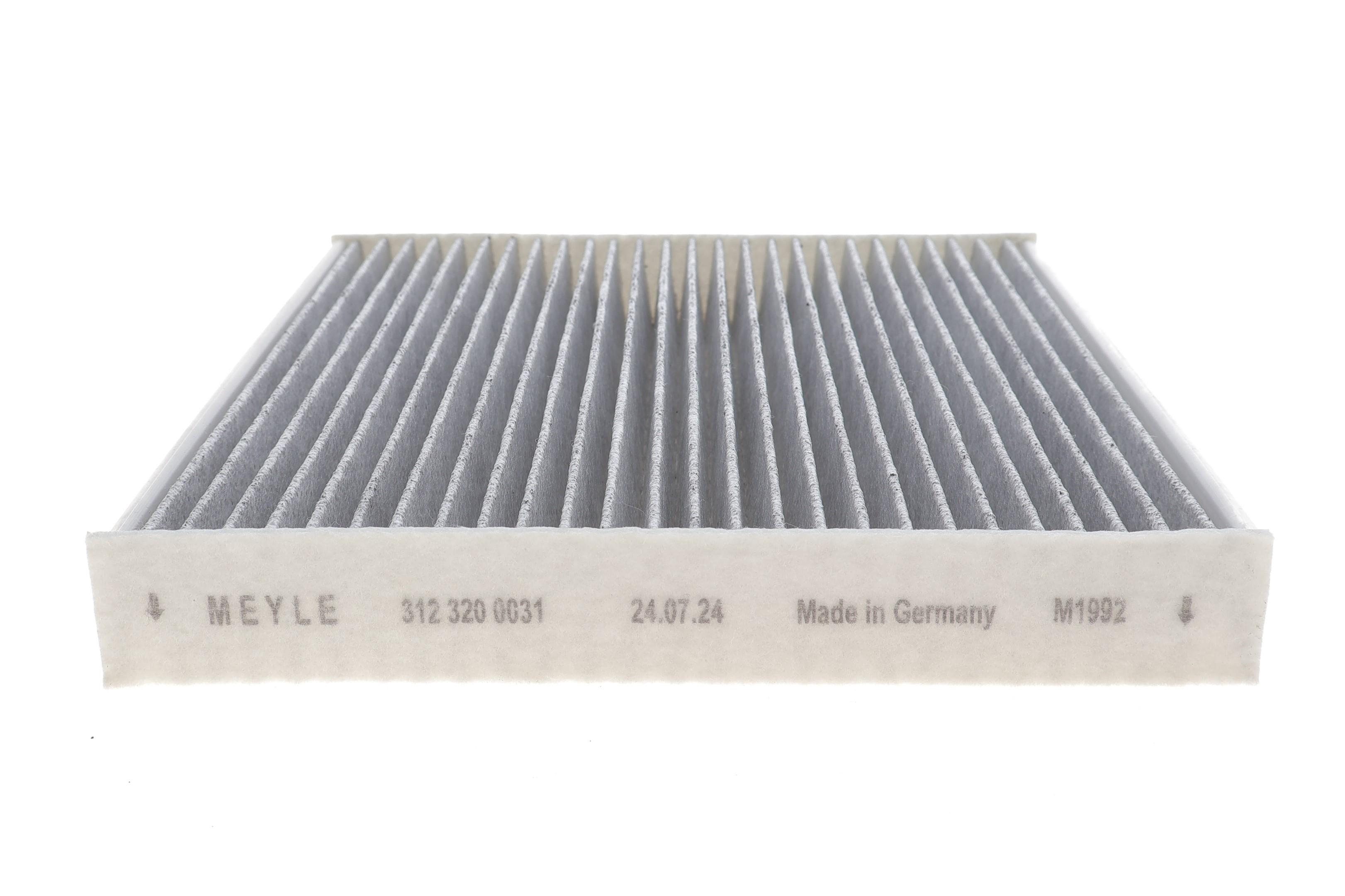 Фильтр салона BMW 2 (U06) 21-/X1 (U11) 22- (угольный)