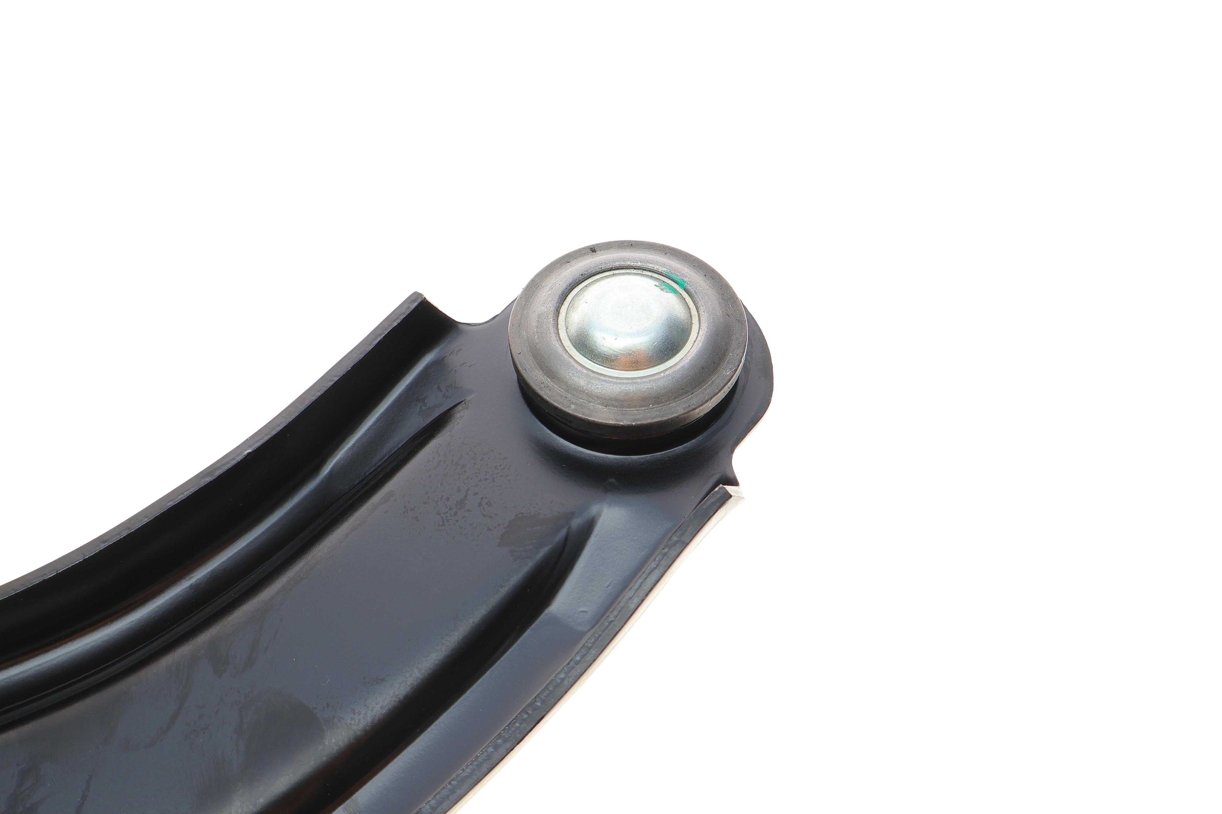 Важіль підвіски (передній/знизу) (R) Nissan Micra/Note 03- (з кульовою)