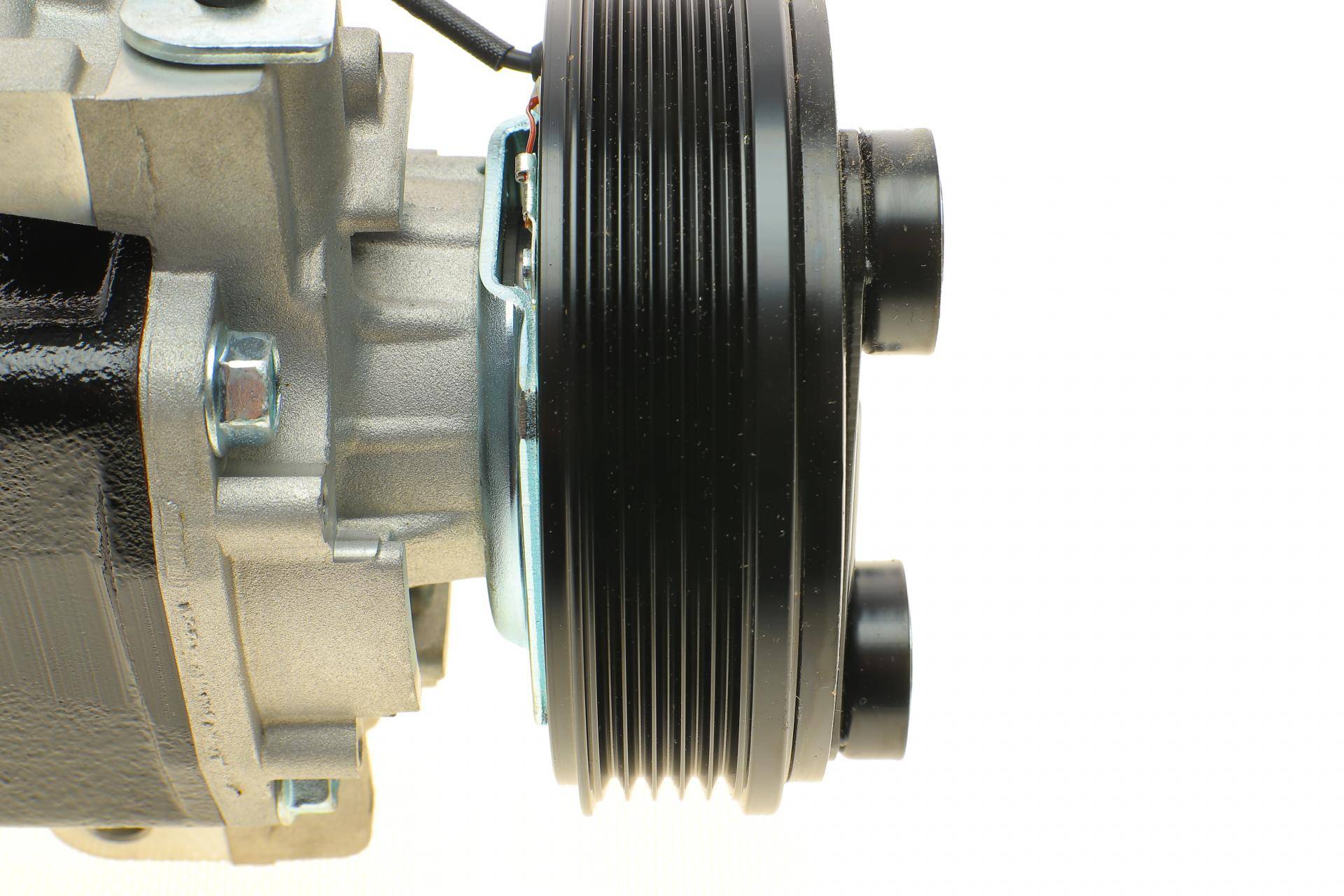 Компресор кондиціонера Mazda 3 2.0 03-09/5 1.8/2.0 05-10