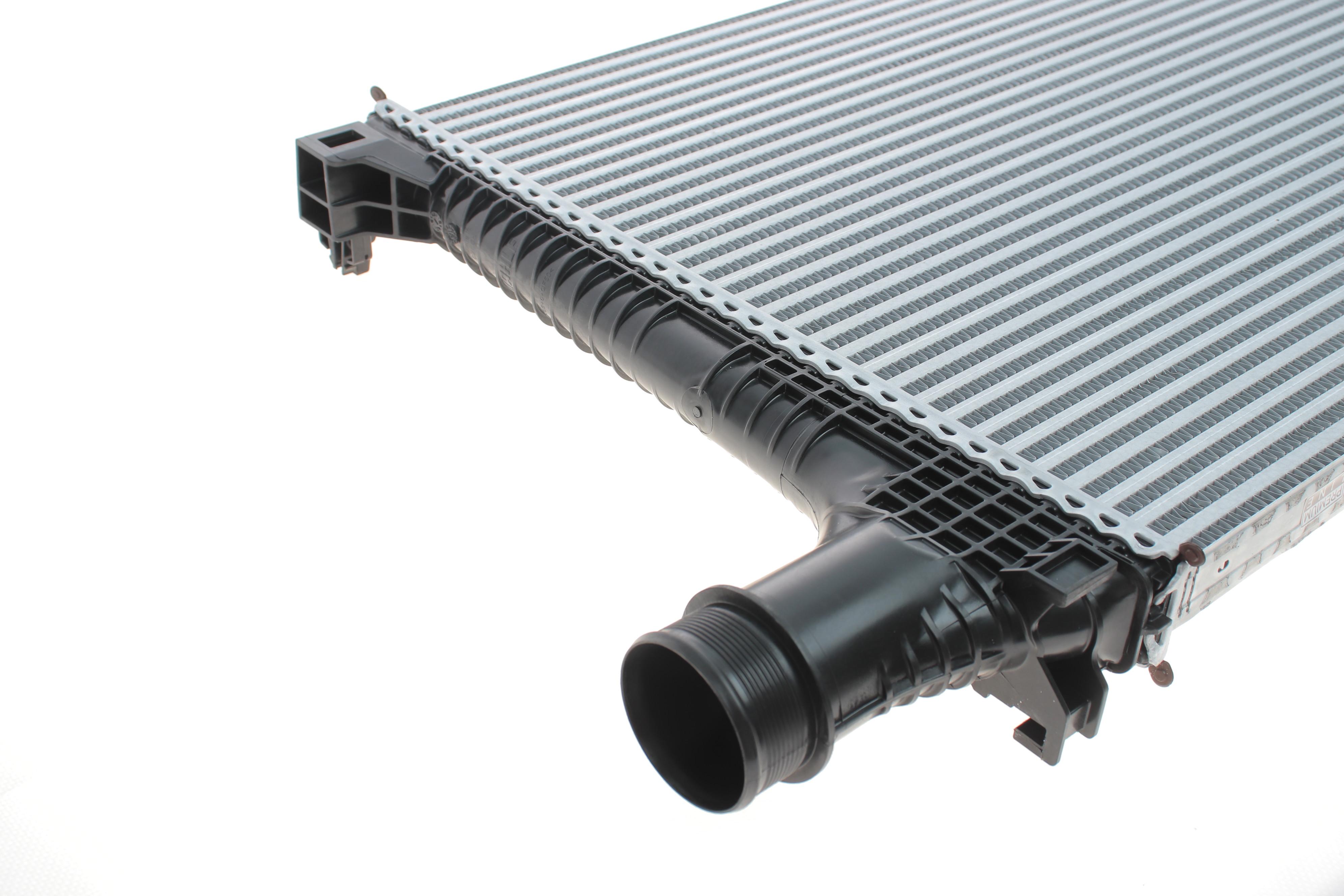 Радиатор интеркулера Audi Q7 2.0 TFSI 16- (без фаркопа)/Q8 2.0TFSI 19-/VW Touareg 2.0TFSI 18-