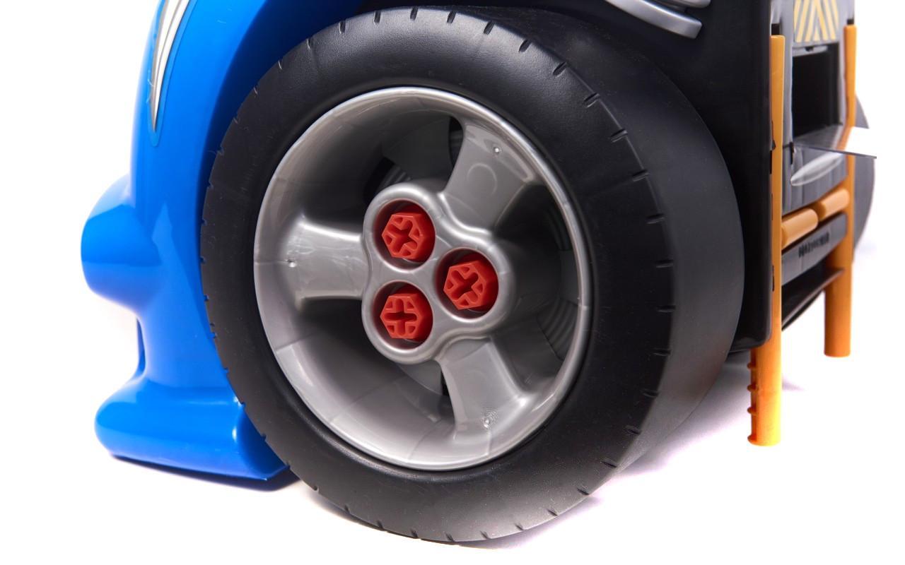 Игрушечный автомобиль технической помощи Bosch Car Service снято с поставок