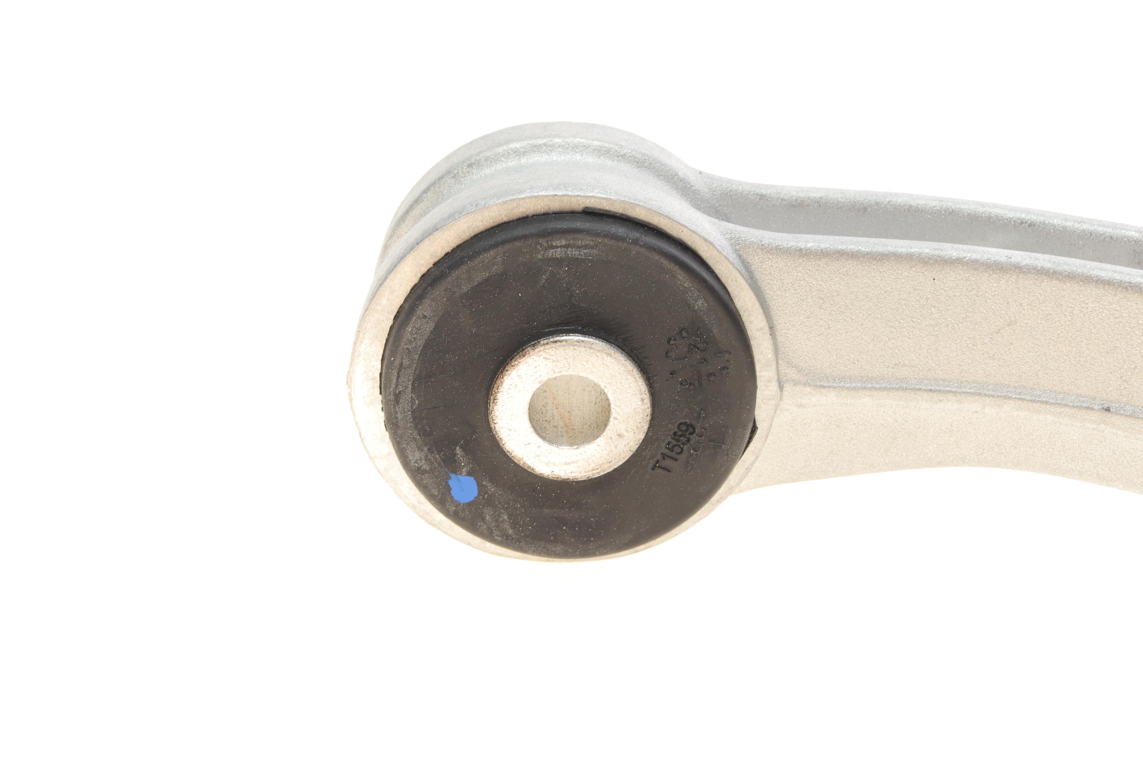 Важіль підвіски (передній/зверху) Audi Q7 06-/Porsche Cayenne 02-10 (з болтами кріплення)