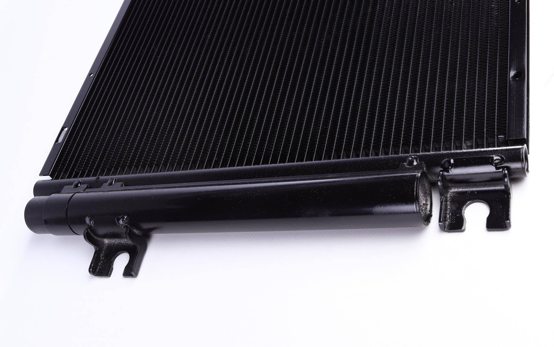 Радіатор кондиціонера Toyota Avensis 2.0D/2.2D 05-08