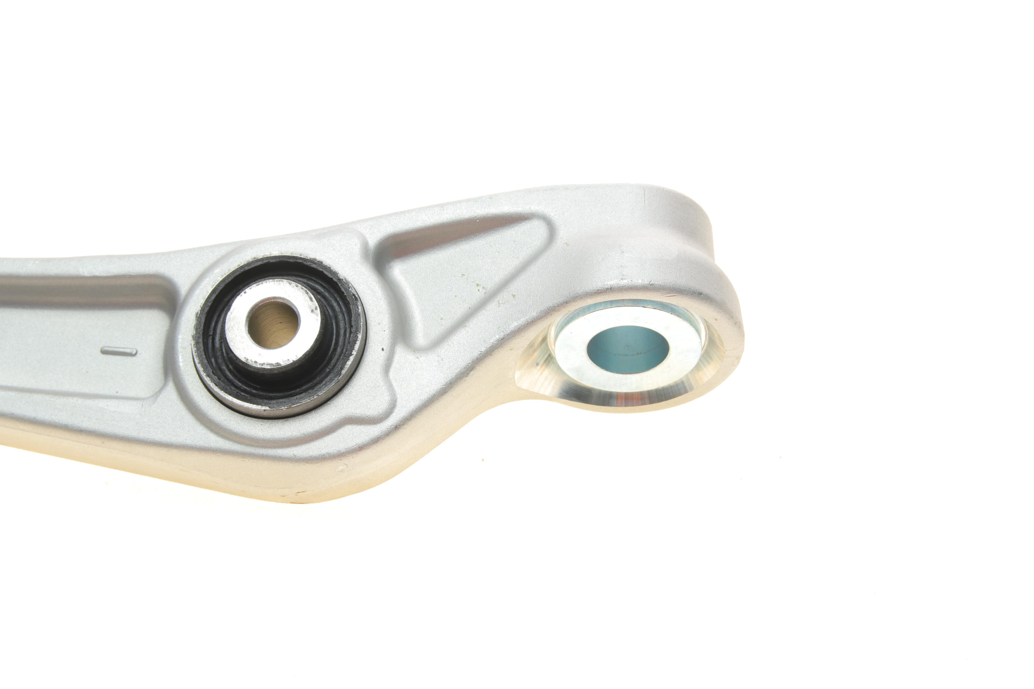 Важіль підвіски (передній) (R) Audi A4/A6/A7/Q5 07-