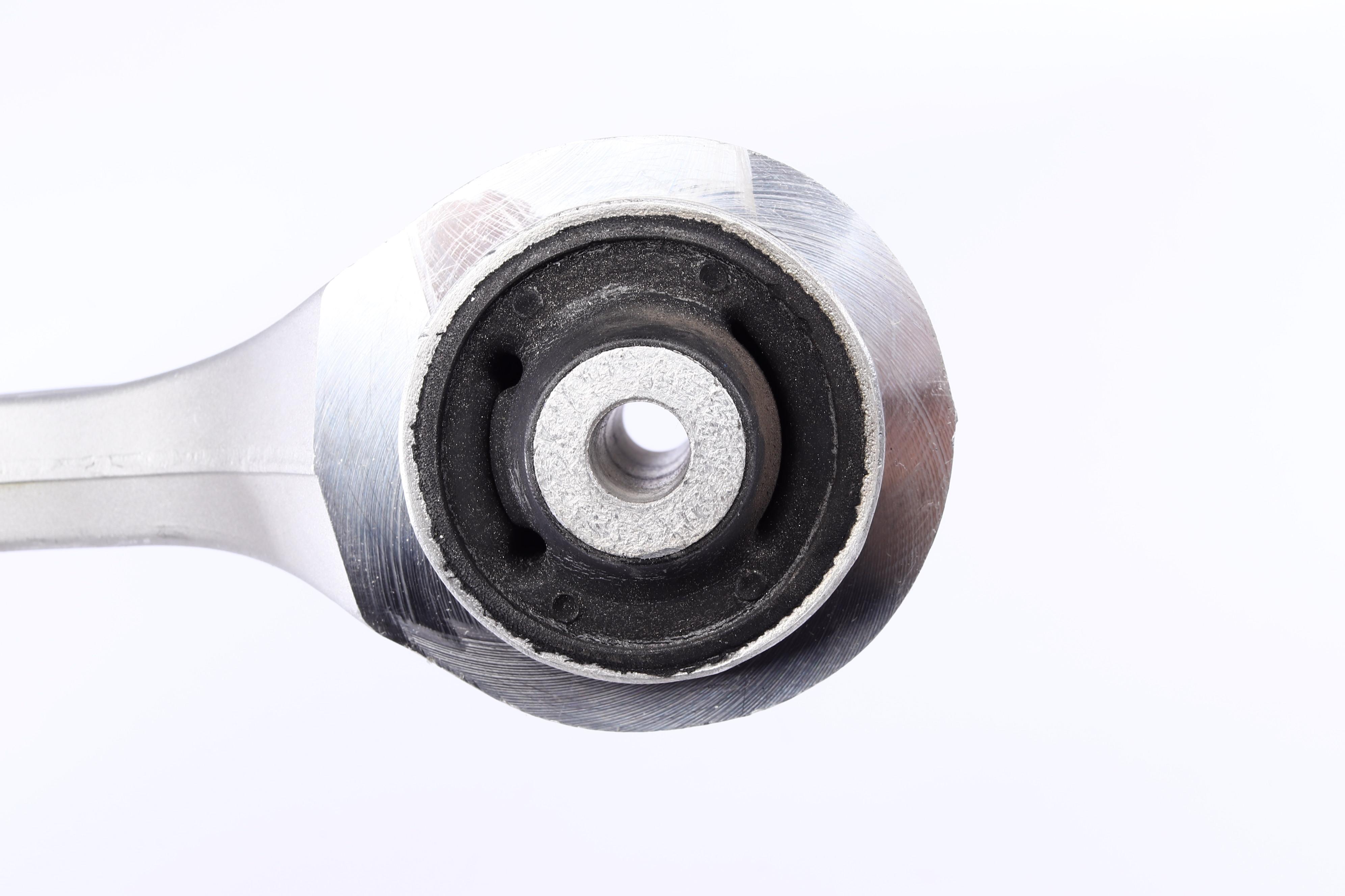 Важіль підвіски (передній/знизу/ззаду) (R) Audi A6 04-11 (з болтом і гайкою)