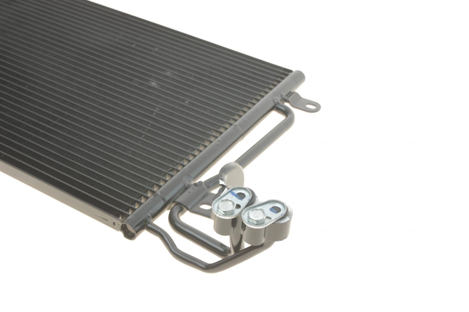 Радіатор кондиціонера Audi A1/VW Polo 09-18