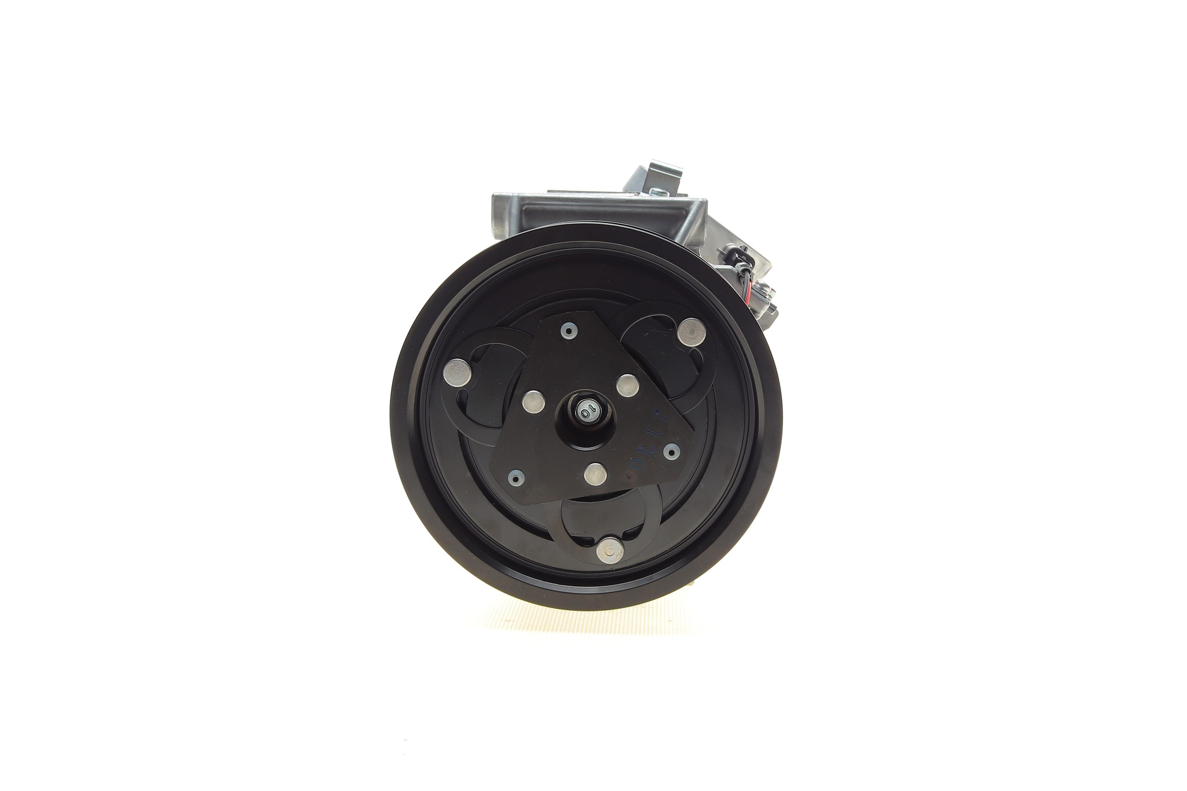 Компрессор кондиционера Dacia Dokker/Duster/Logan/Sandero 1.5 dCi/1.6 LPG 08-