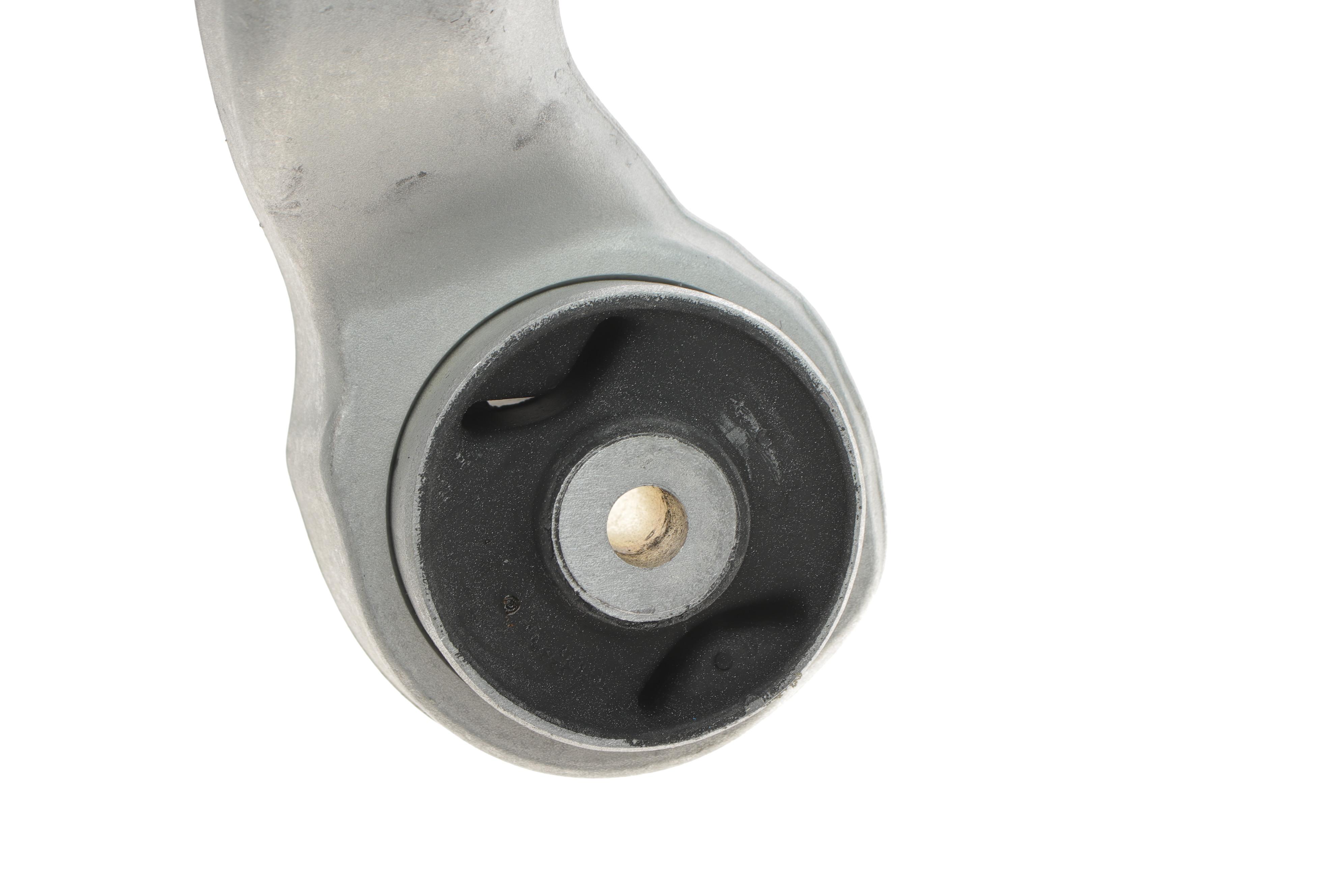 Важіль підвіски (передній) (L) BMW 3 (F30/F80) 11-