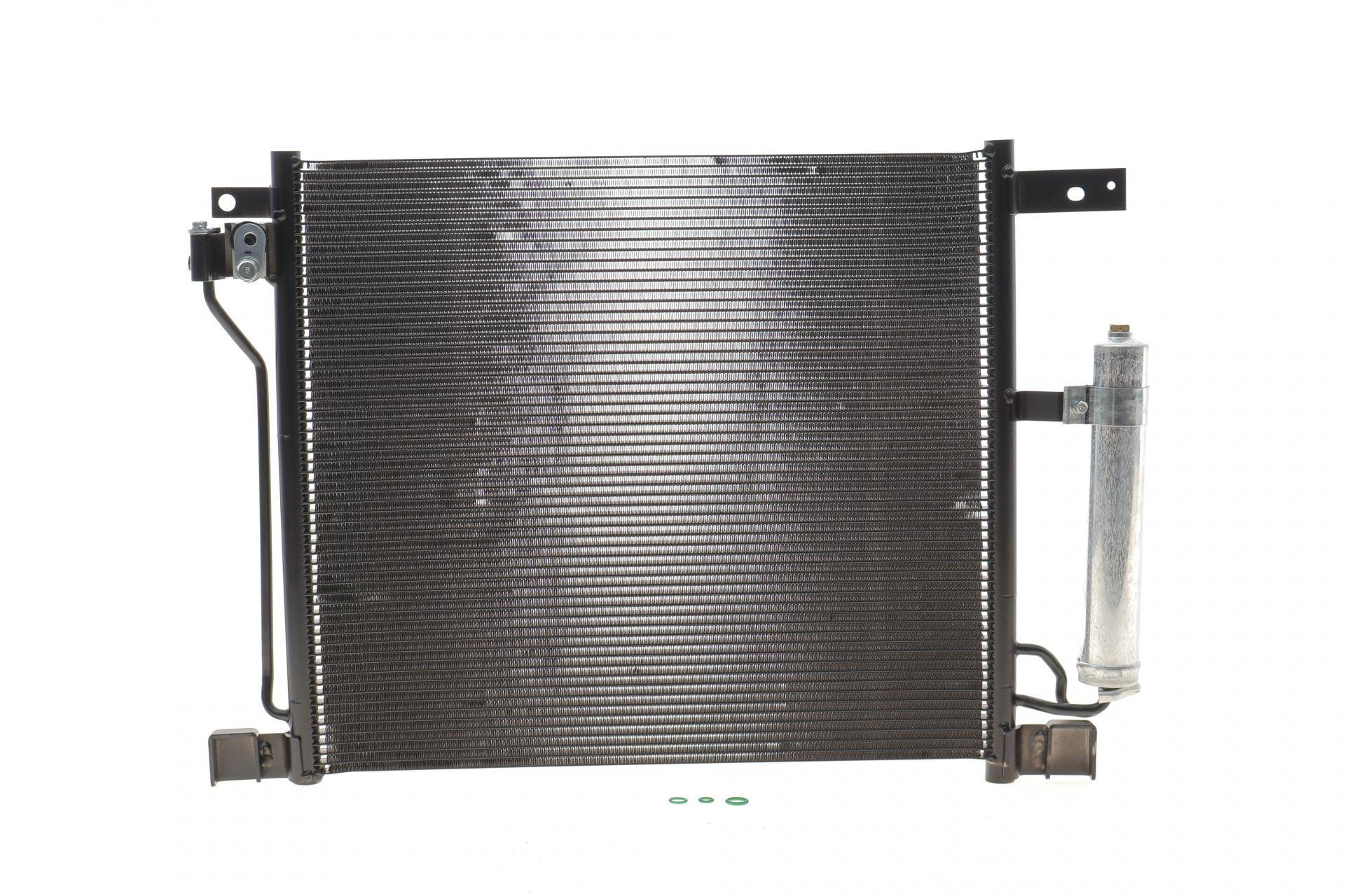 Радіатор кондиціонера Nissan Juke 10-