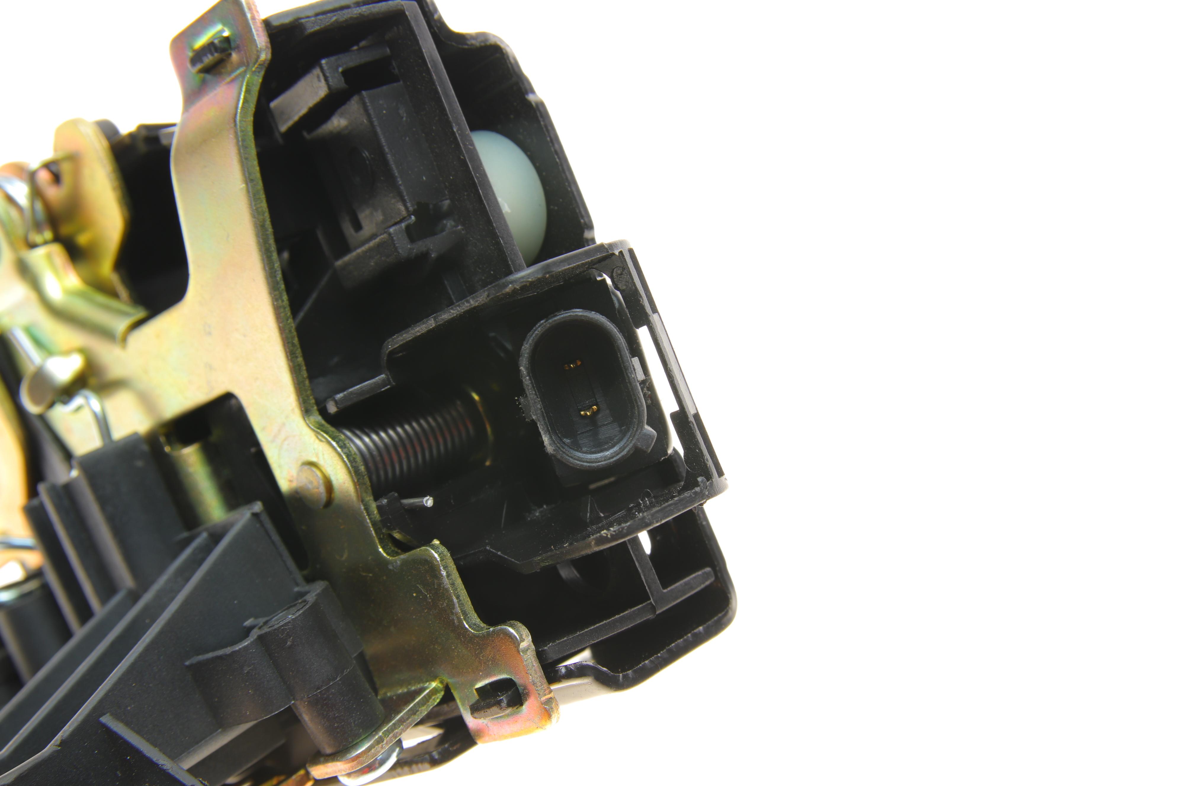 Замок дверей (передніх/L) VW Caddy III/T5/T6 03-